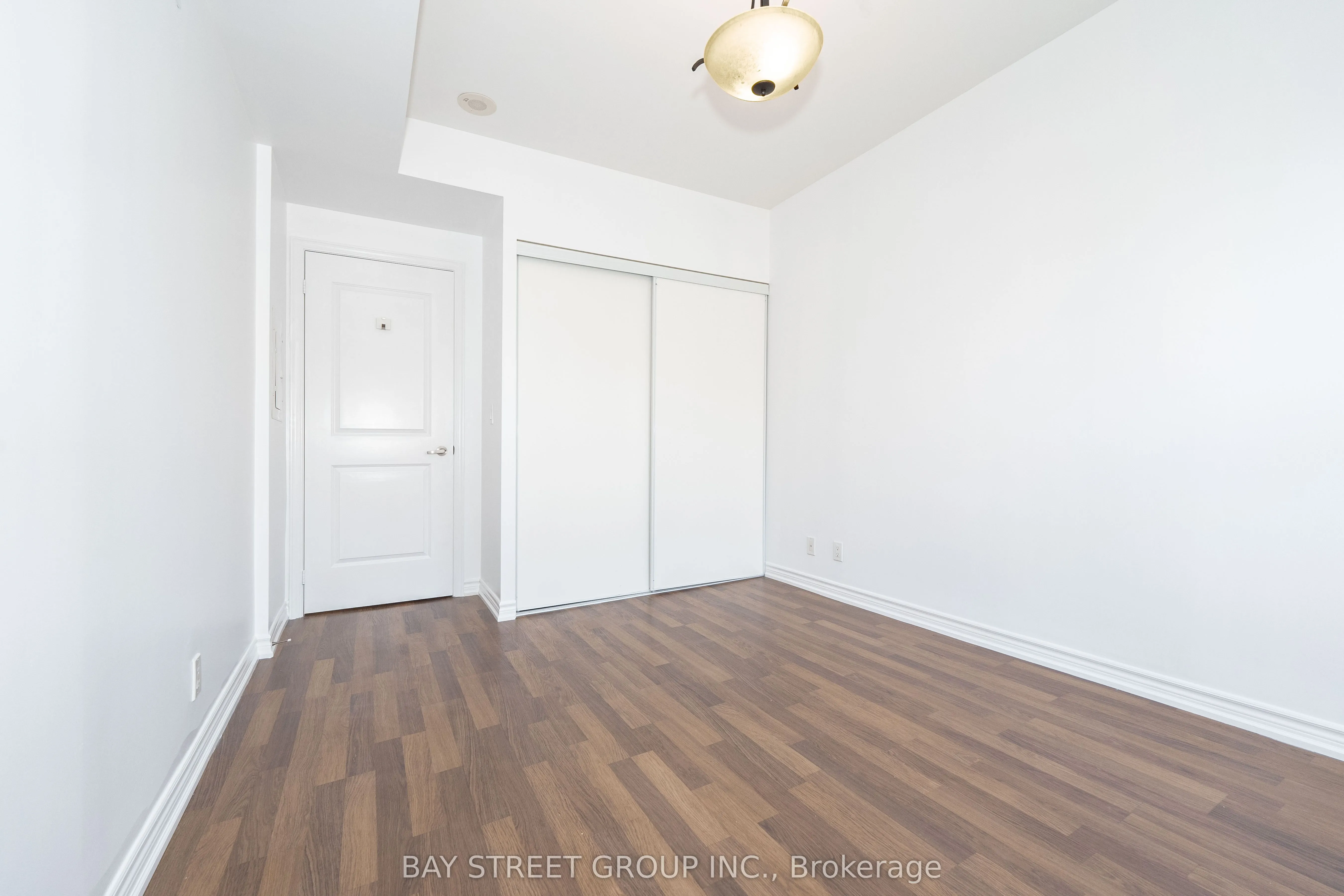 9225 Jane Street, #1406