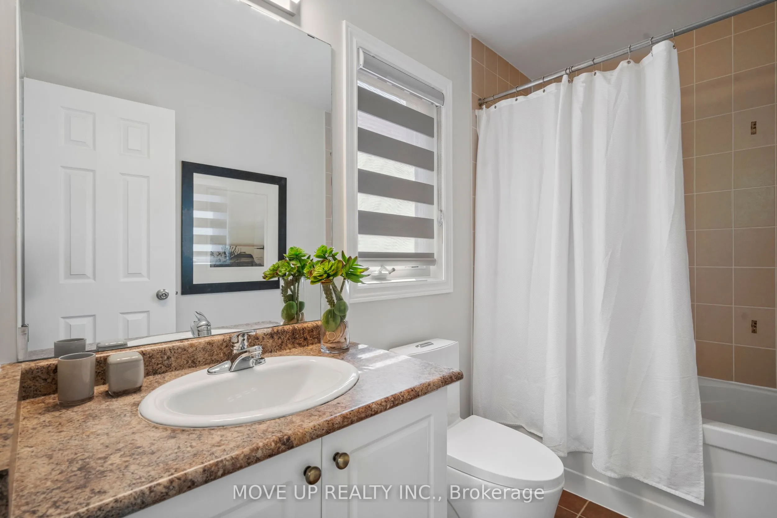 148 Gesher Crescent