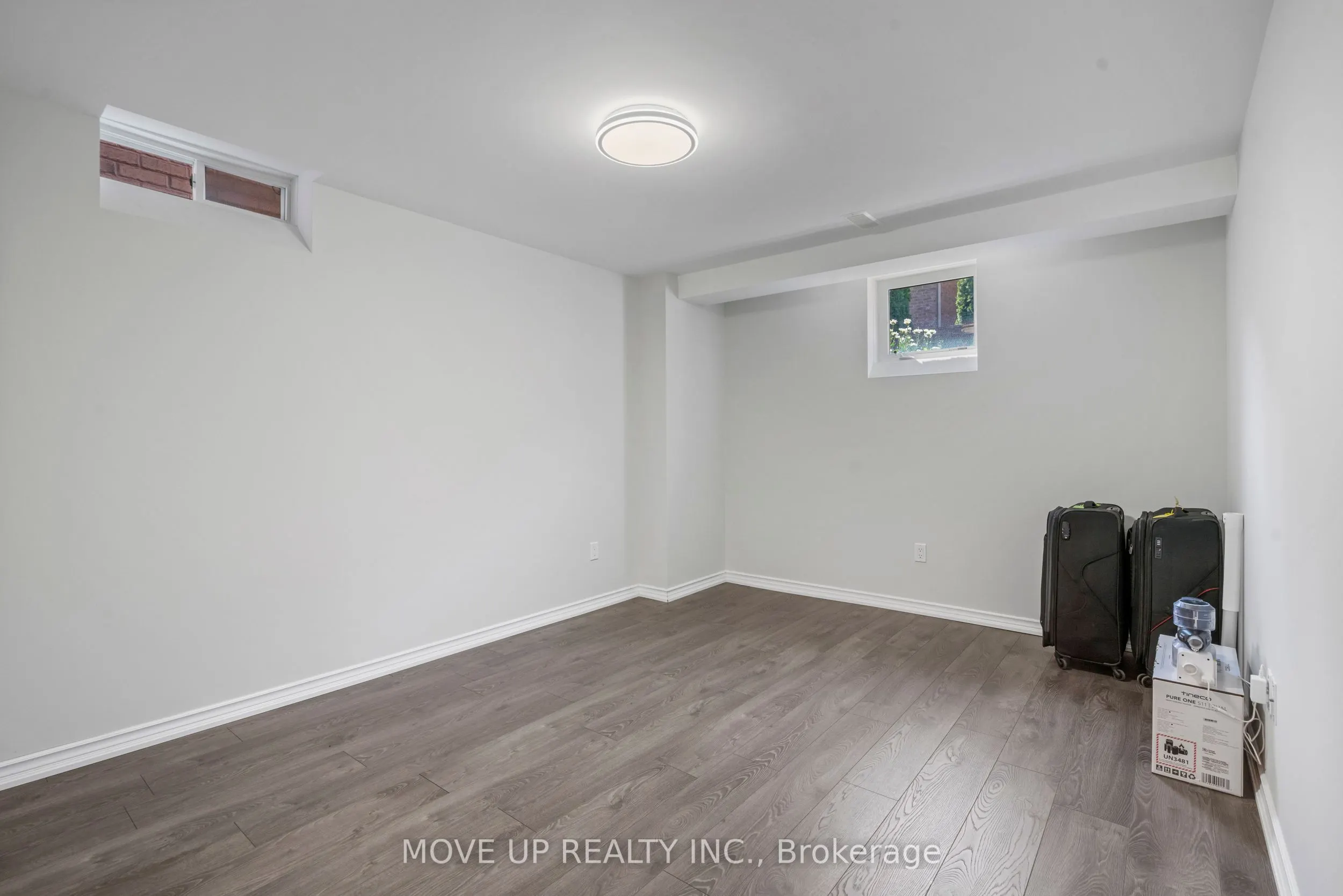148 Gesher Crescent