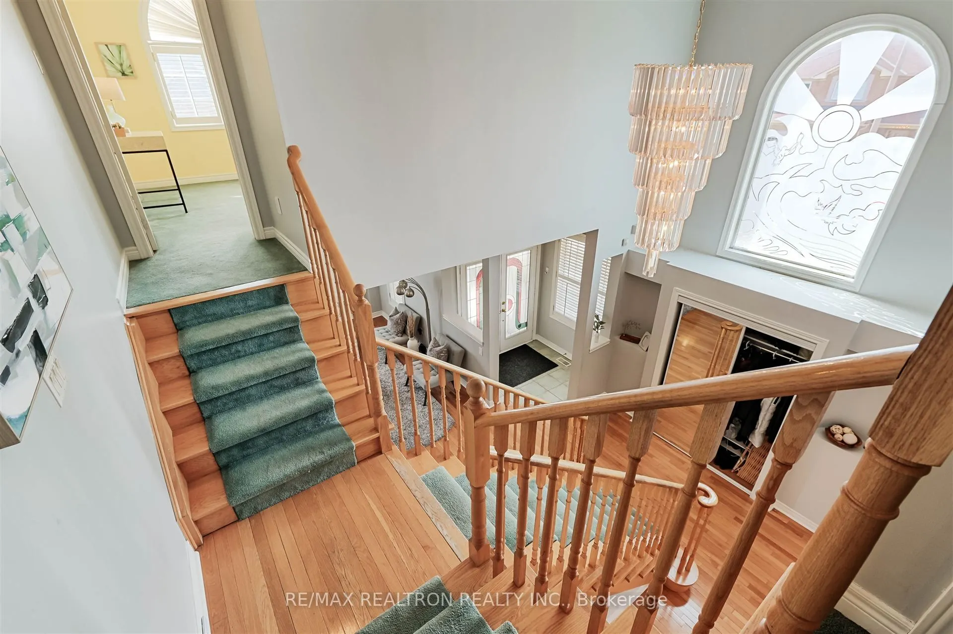 2 Foxfield Crescent