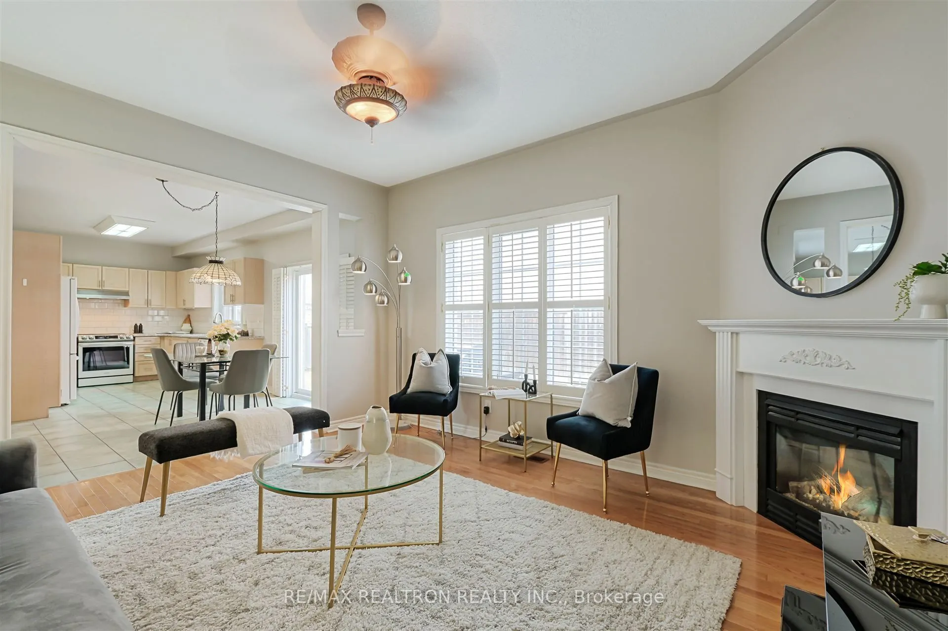 2 Foxfield Crescent