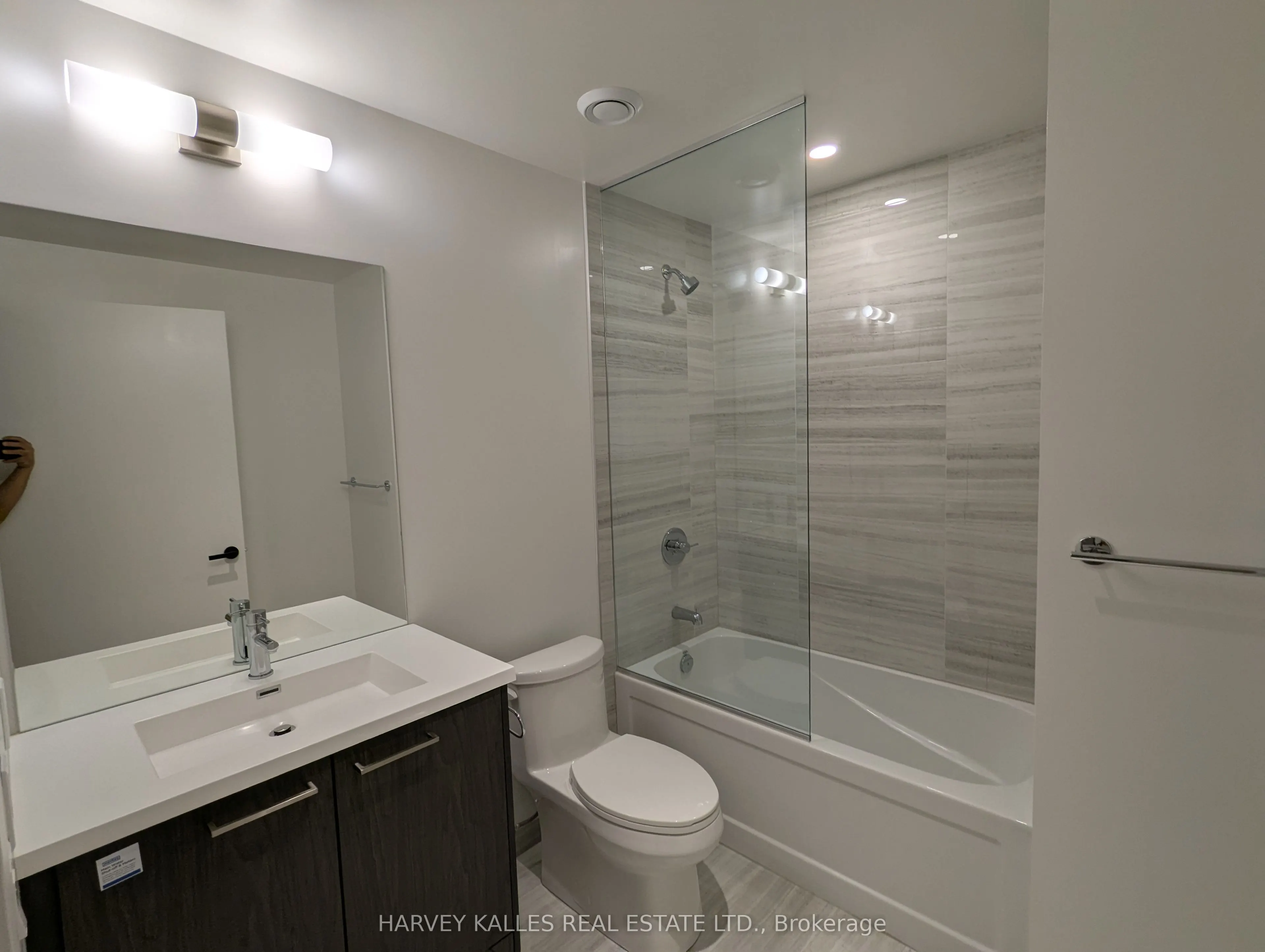 28 Interchange Way, #507