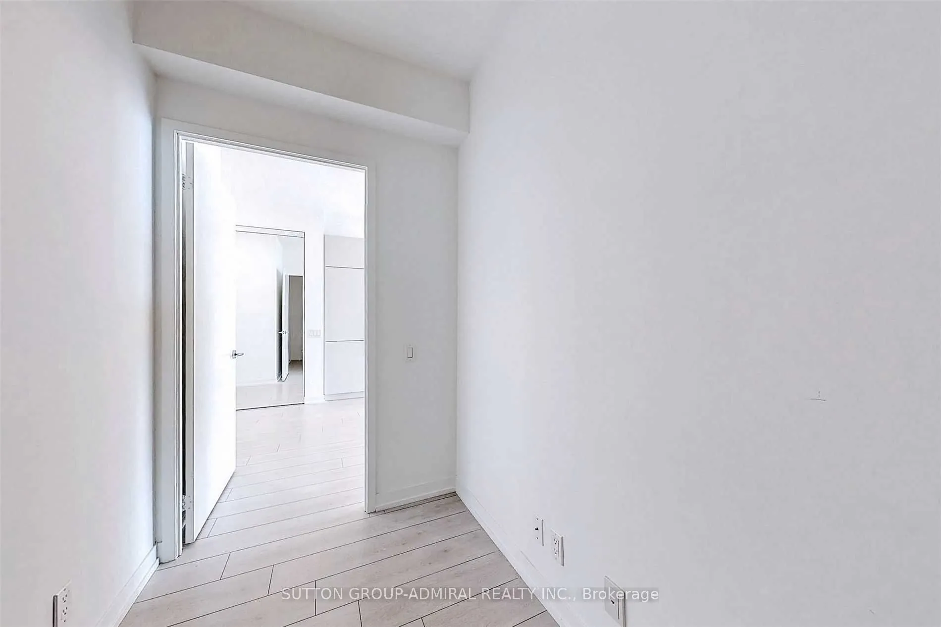 950 Portage Parkway, #6001