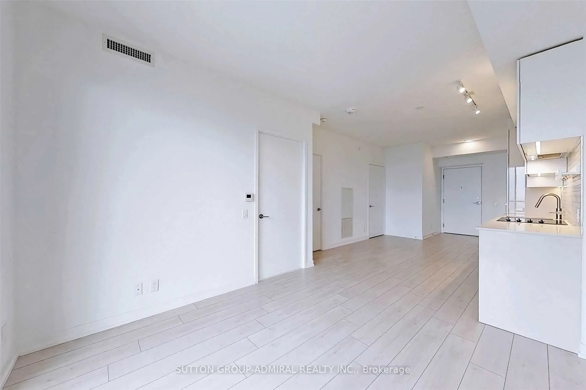 950 Portage Parkway, #6001