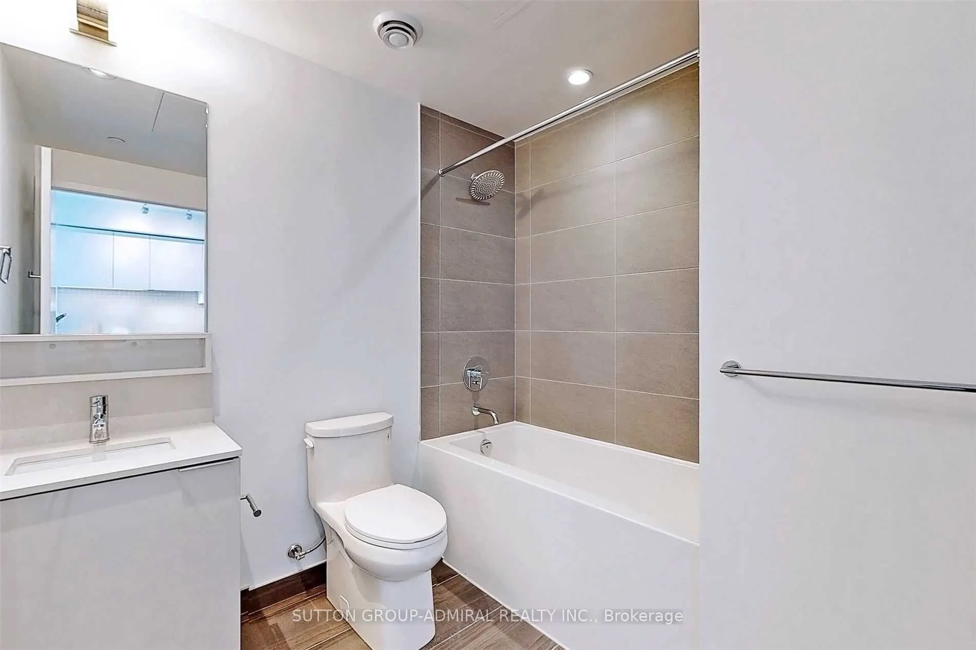 950 Portage Parkway, #6001