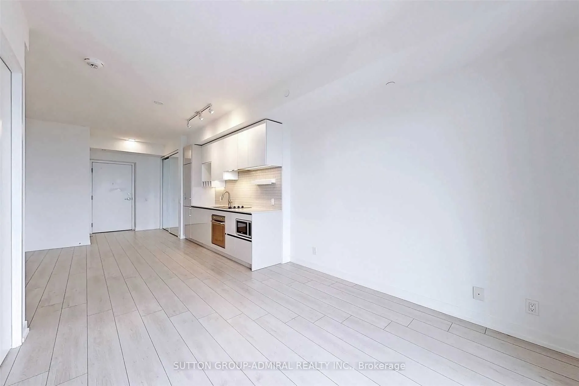 950 Portage Parkway, #6001