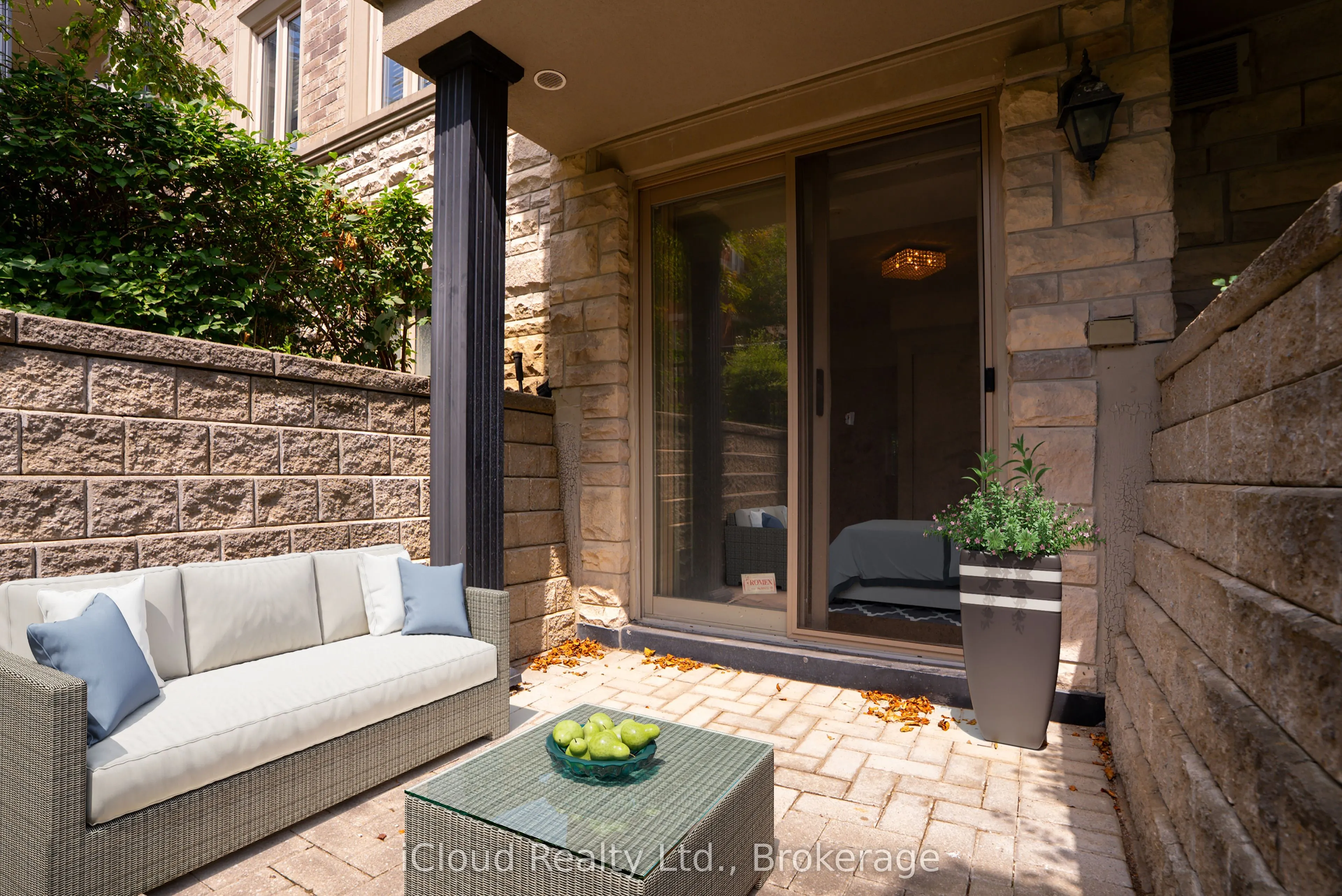 320 John Street, #108
