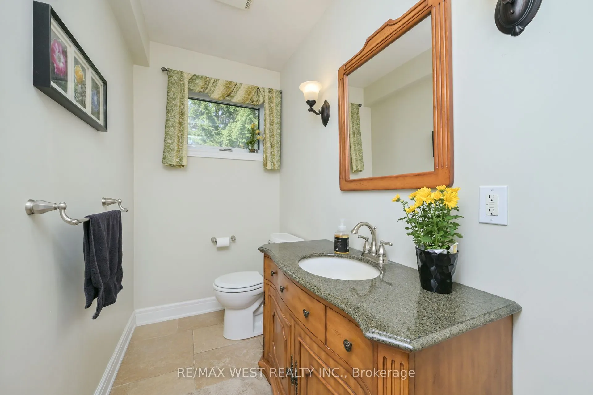 24 Cedarwood Crescent