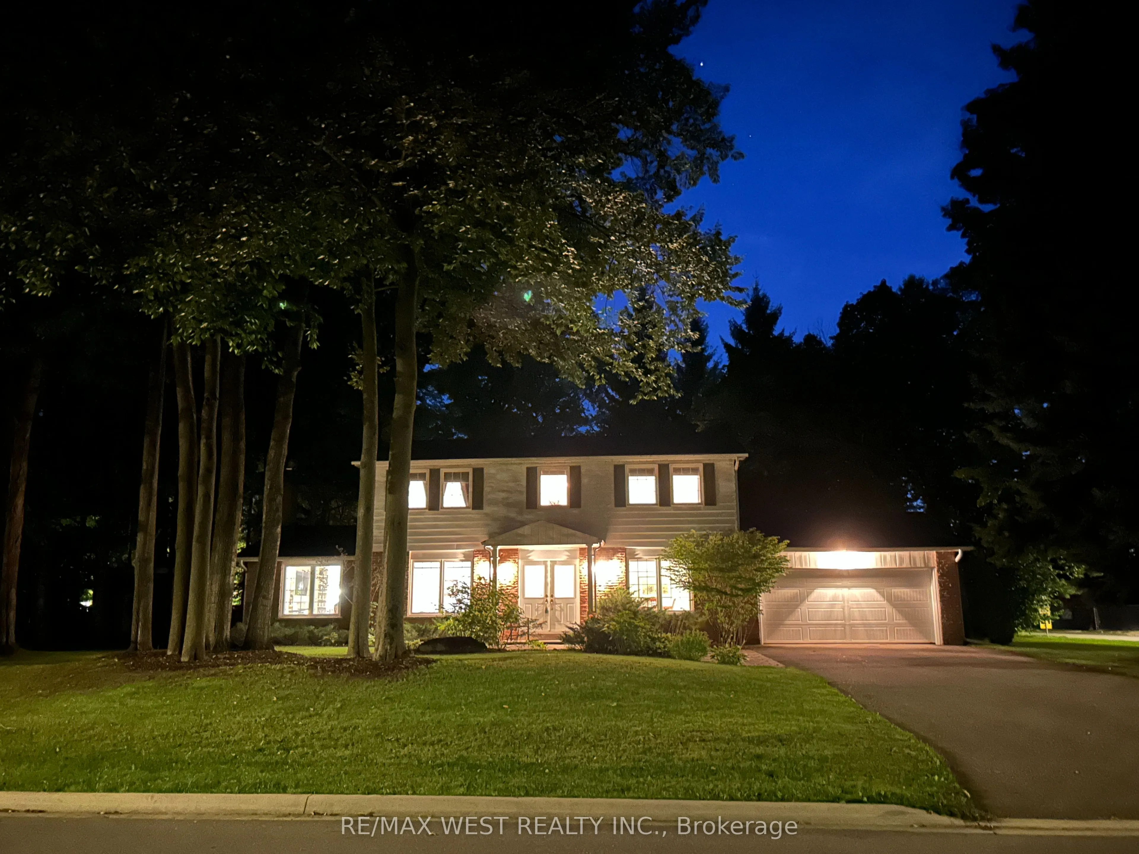 24 Cedarwood Crescent