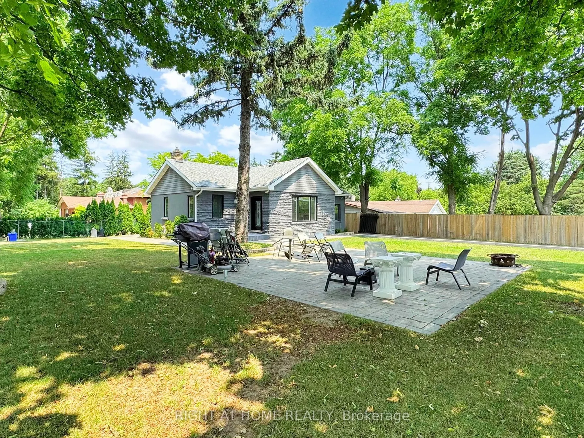 174 LANGSTAFF Road