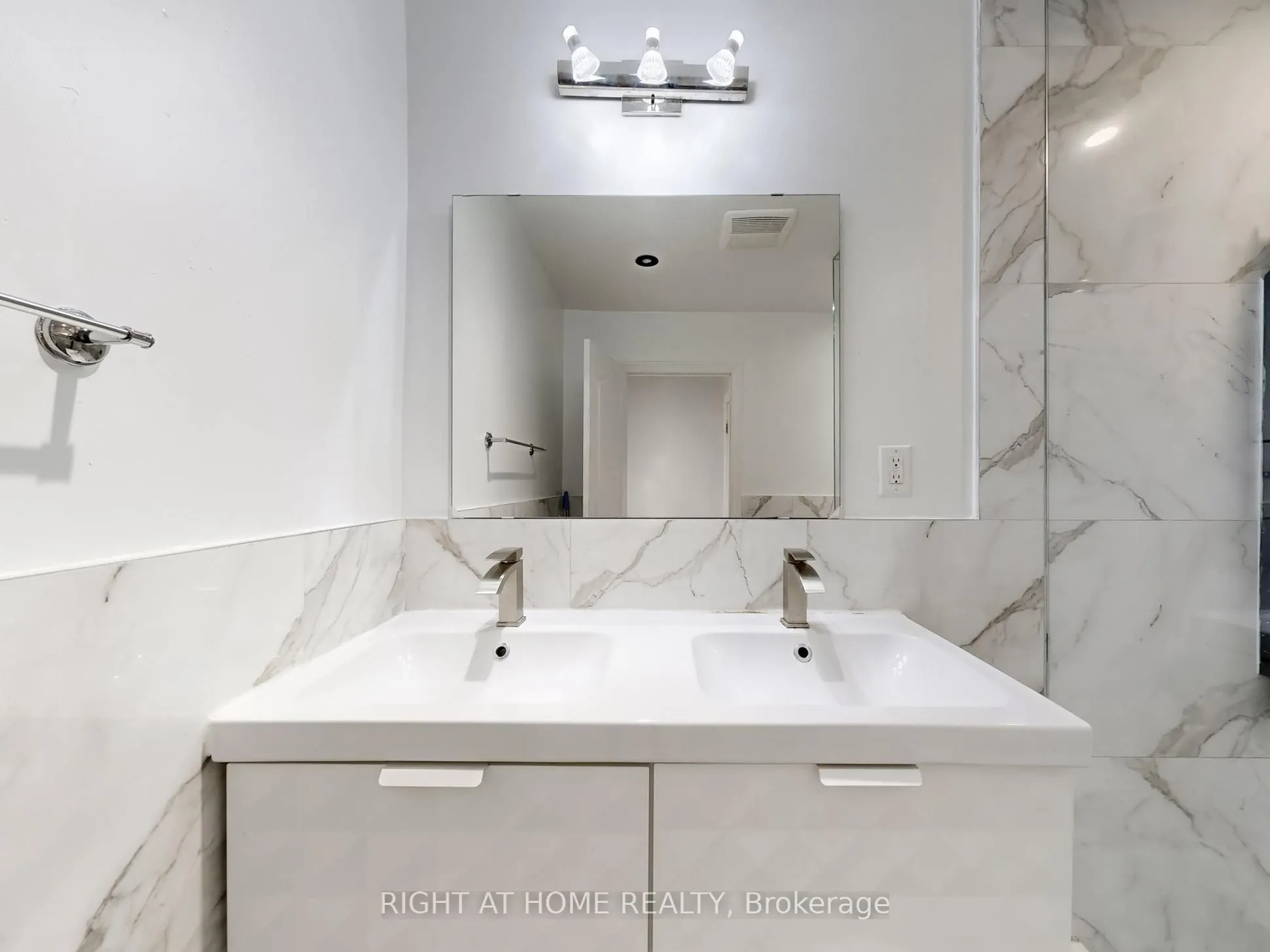 174 LANGSTAFF Road