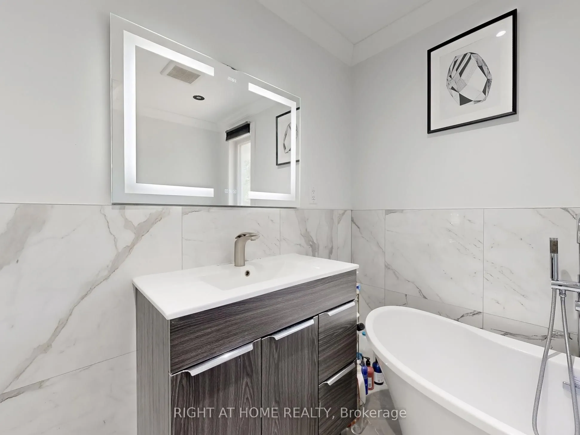 174 LANGSTAFF Road