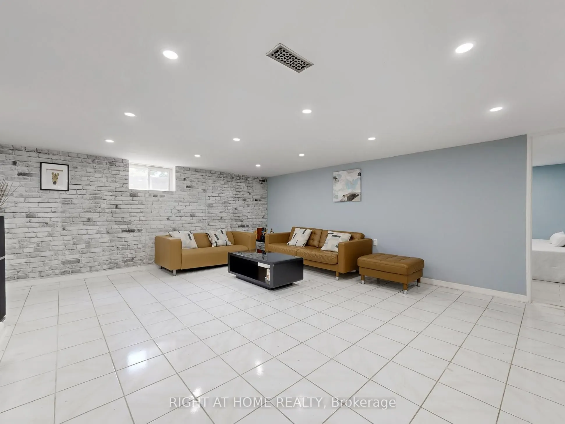 174 LANGSTAFF Road