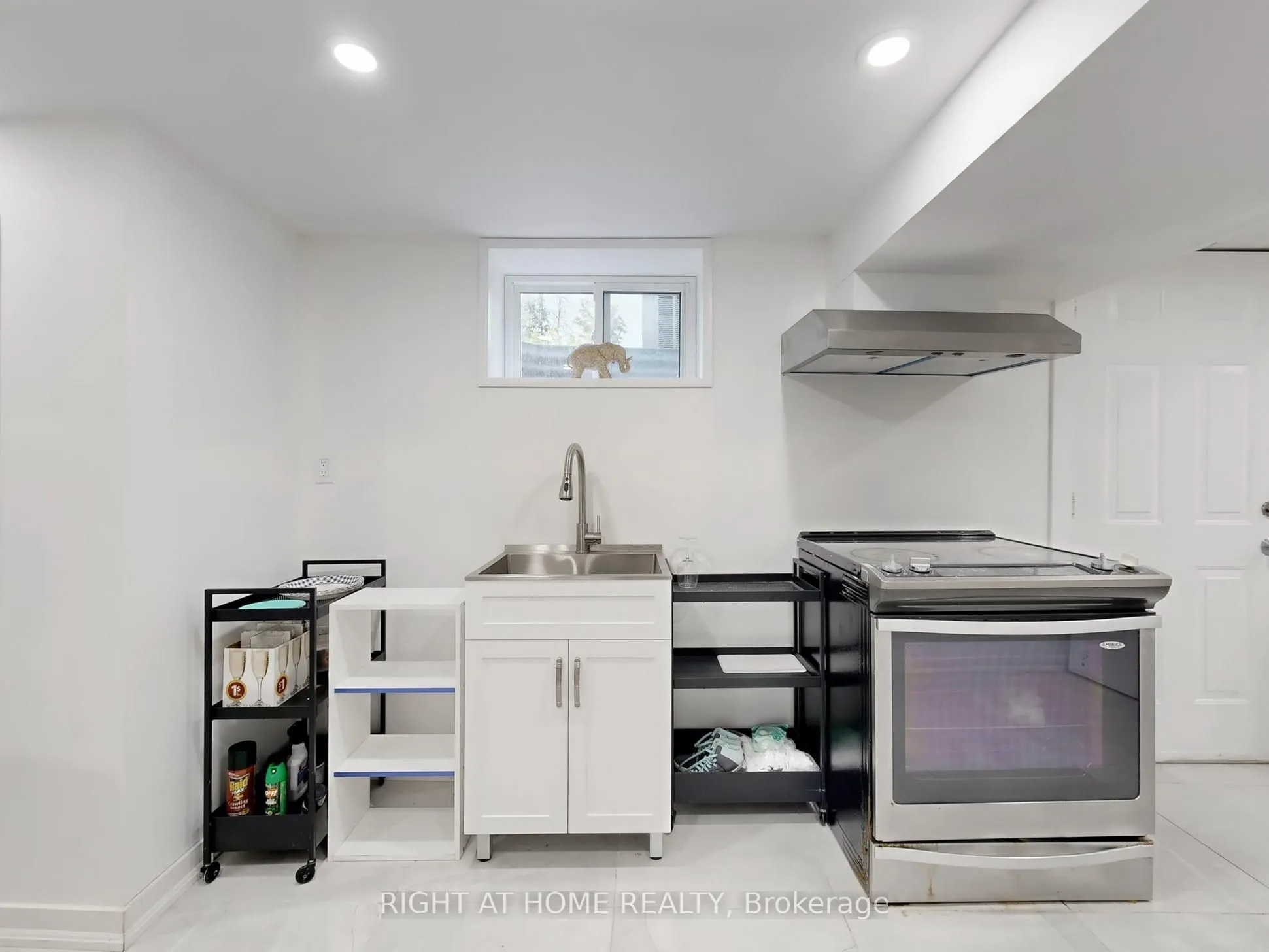 174 LANGSTAFF Road