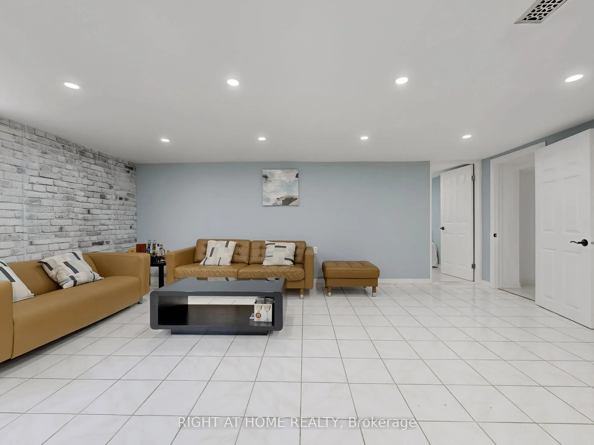 174 LANGSTAFF Road