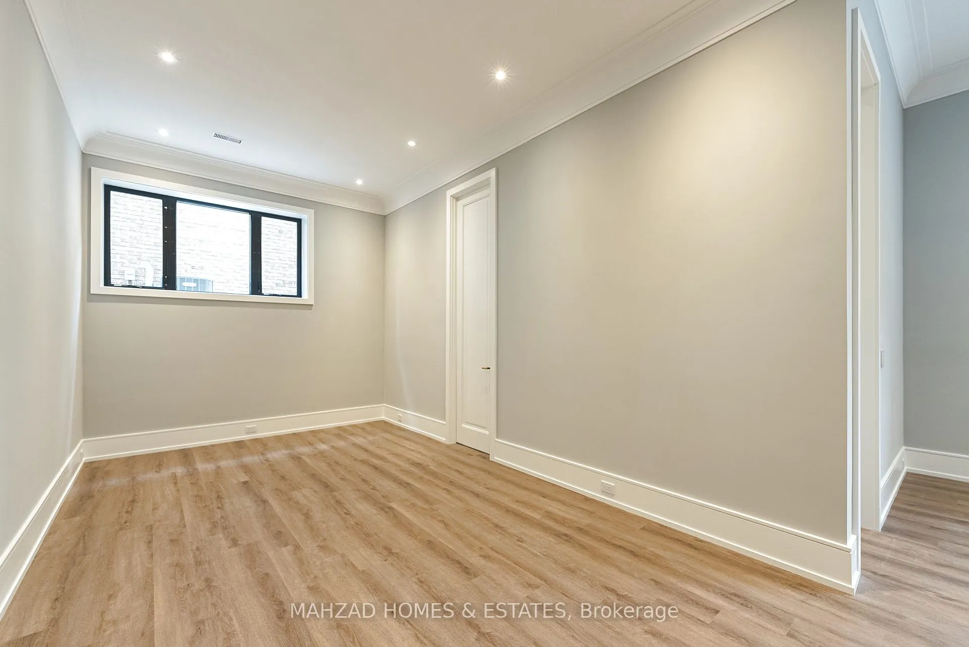 28 Scott Drive