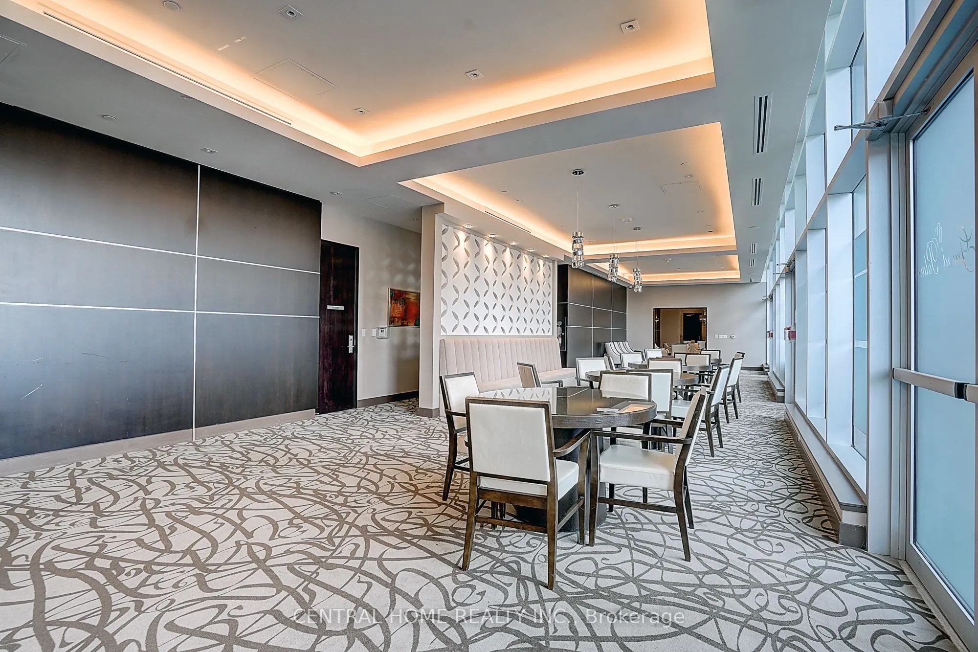 9608 Yonge Street, #911A