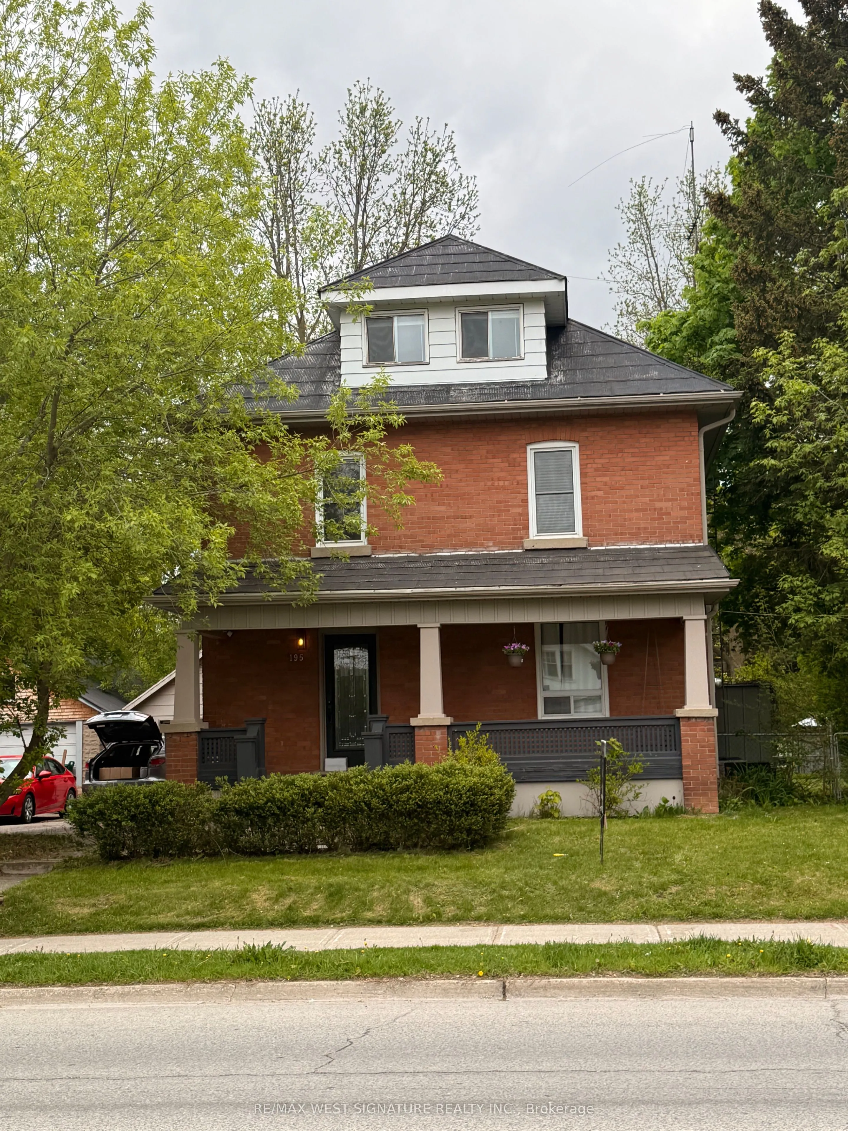 195 Victoria Street