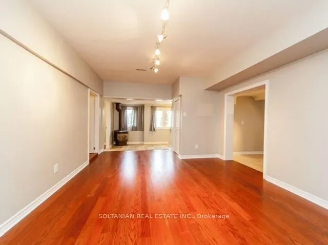 257 Parkwood Avenue