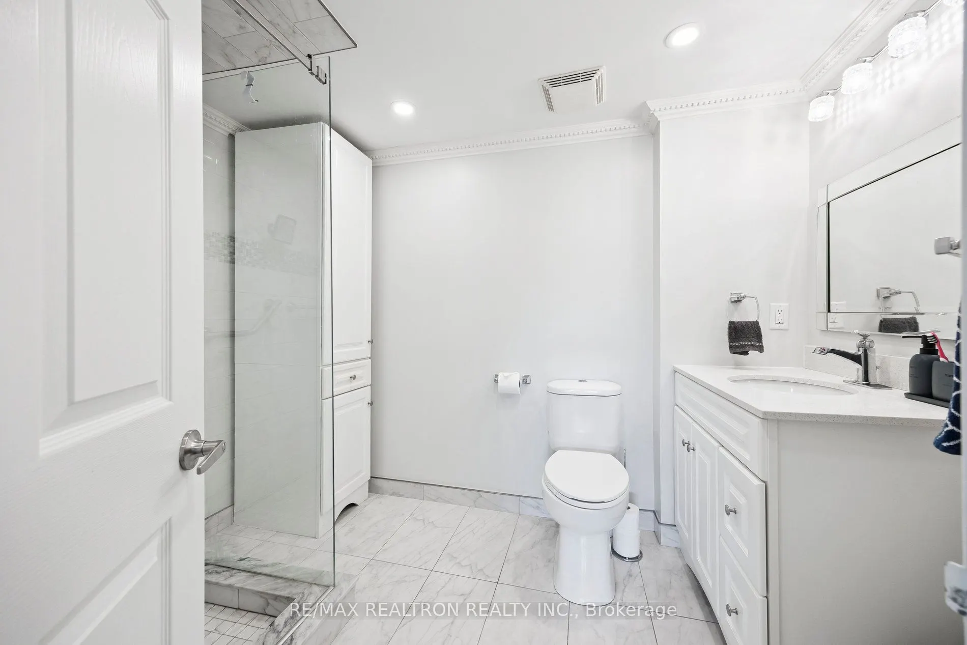 7398 Yonge Street, #317A