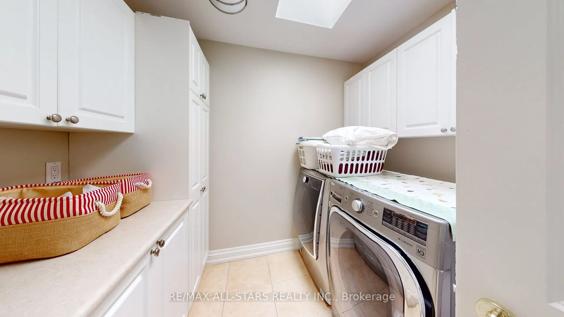 70 Richard Lovat Court