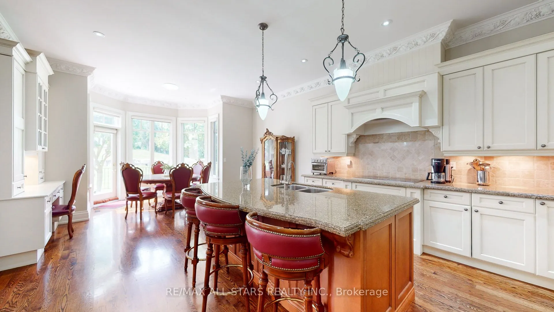 70 Richard Lovat Court