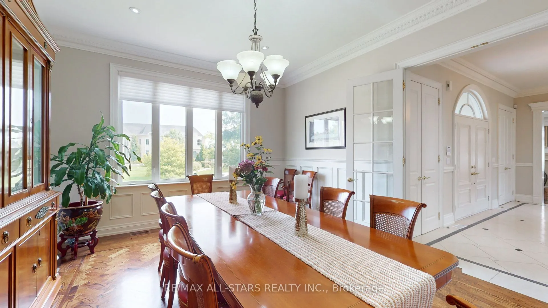 70 Richard Lovat Court