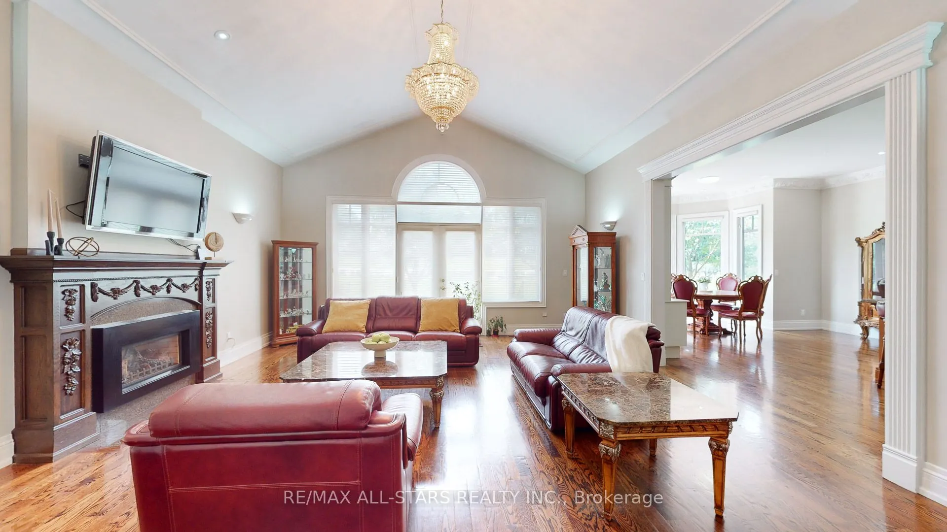 70 Richard Lovat Court