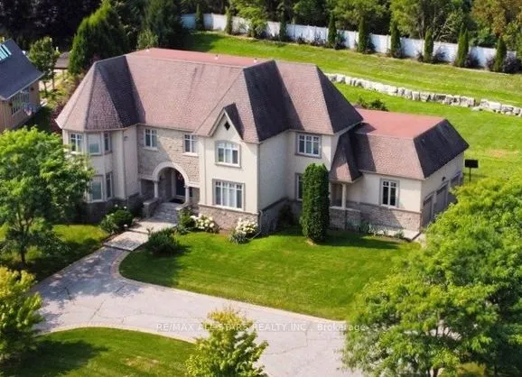 70 Richard Lovat Court