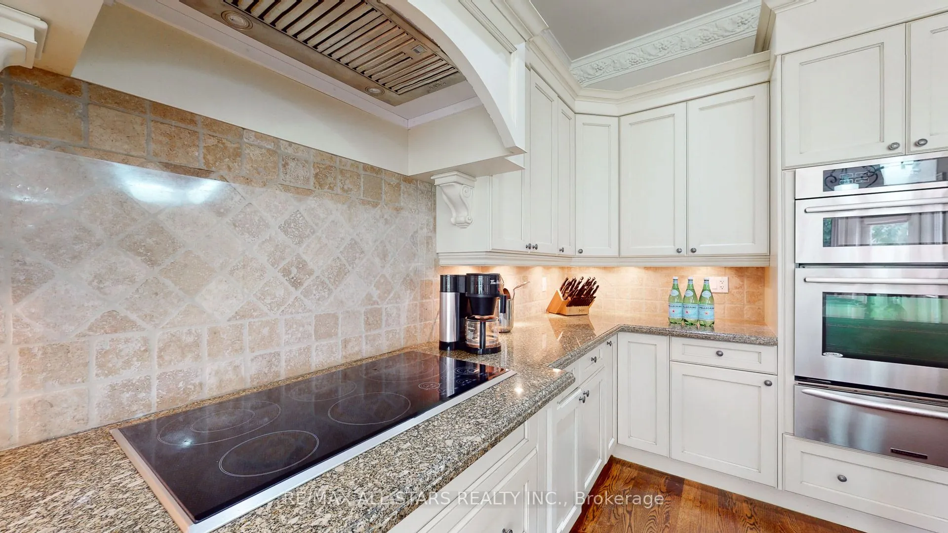 70 Richard Lovat Court