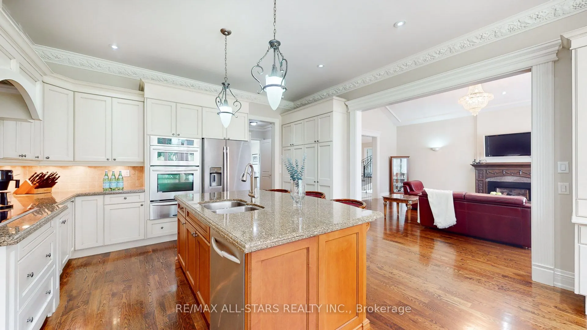 70 Richard Lovat Court