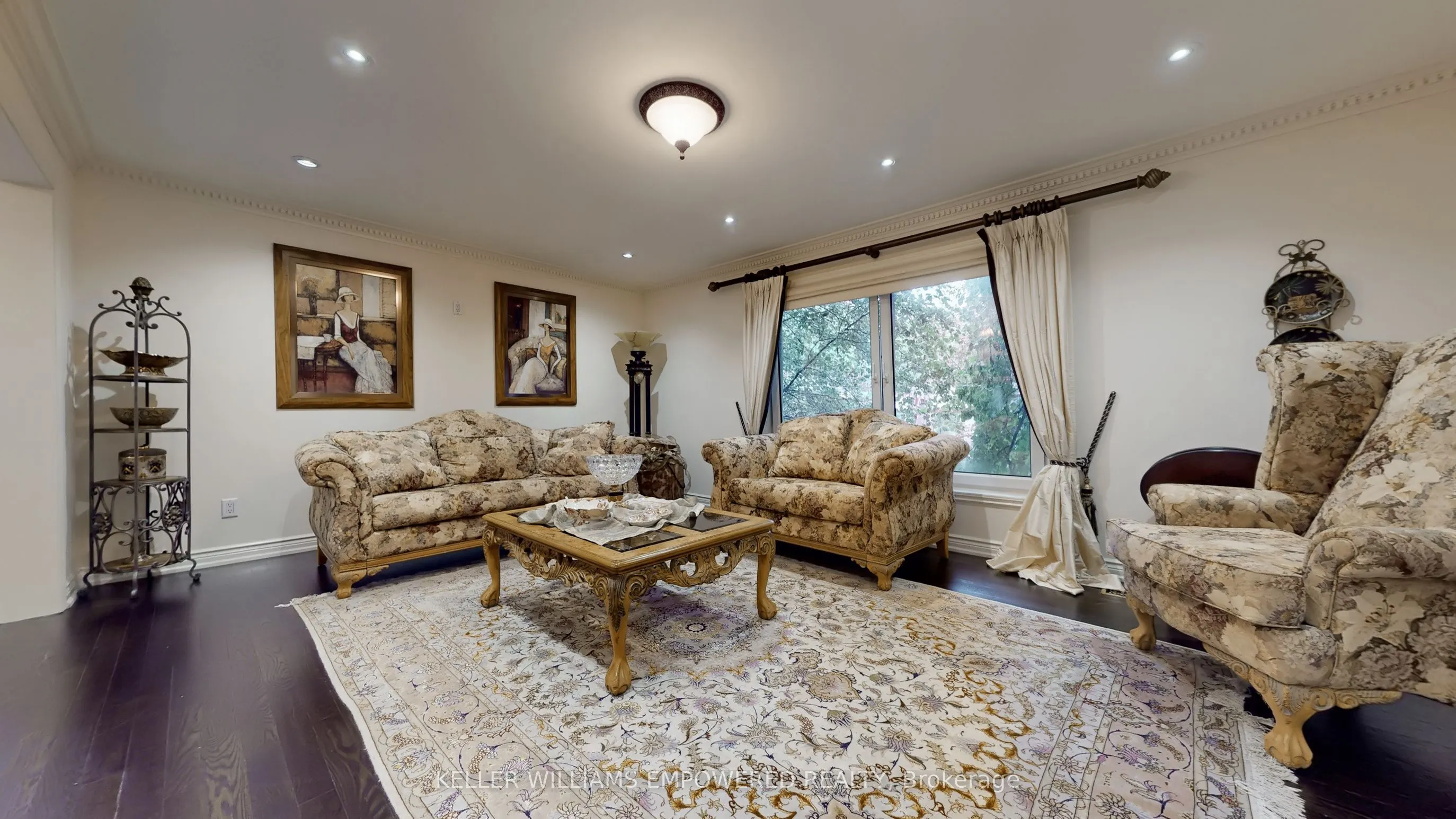 788 Woodland Acres Crescent
