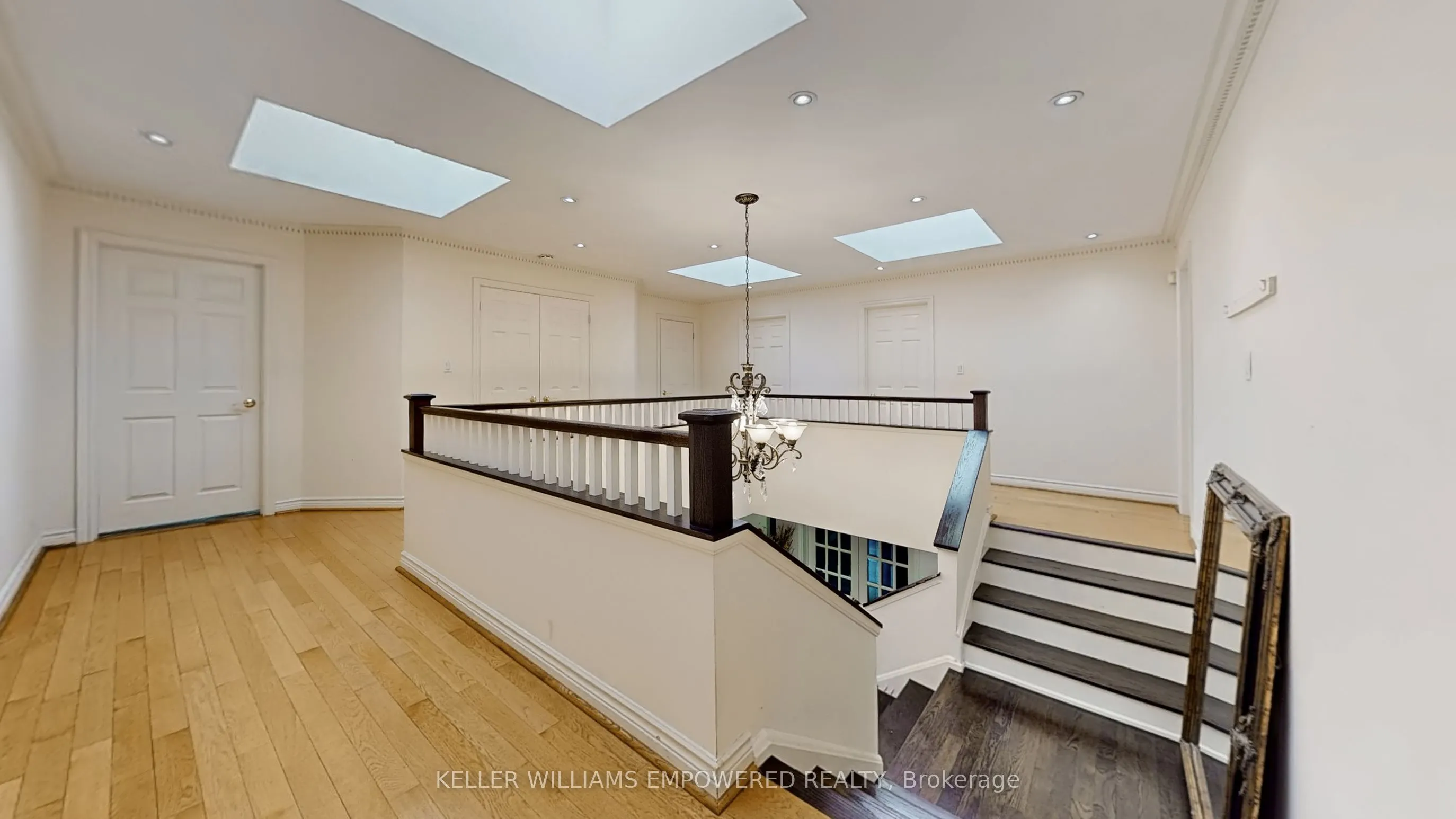 788 Woodland Acres Crescent