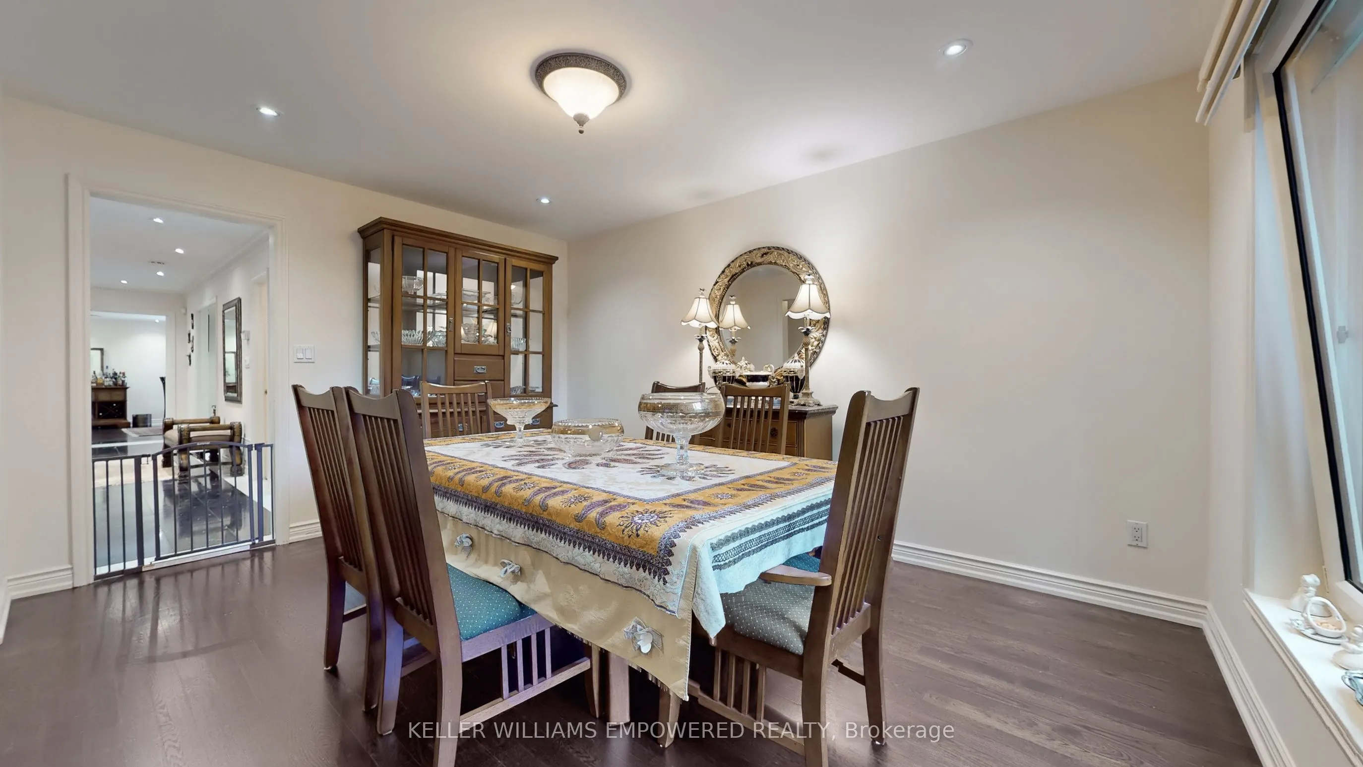 788 Woodland Acres Crescent