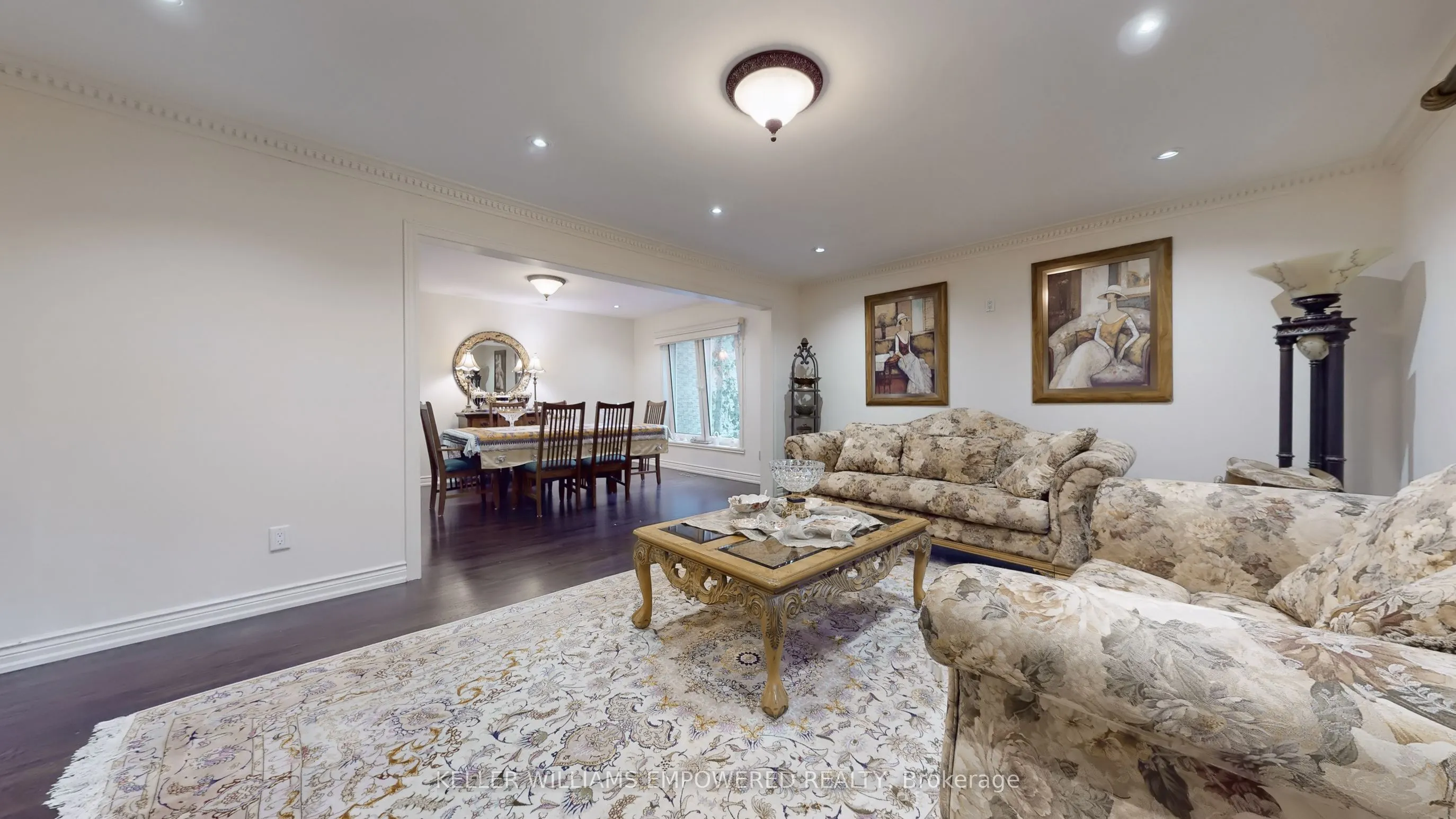 788 Woodland Acres Crescent