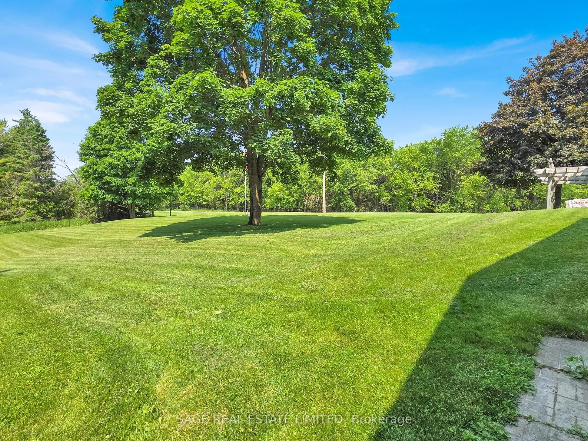 15240 12th Concession