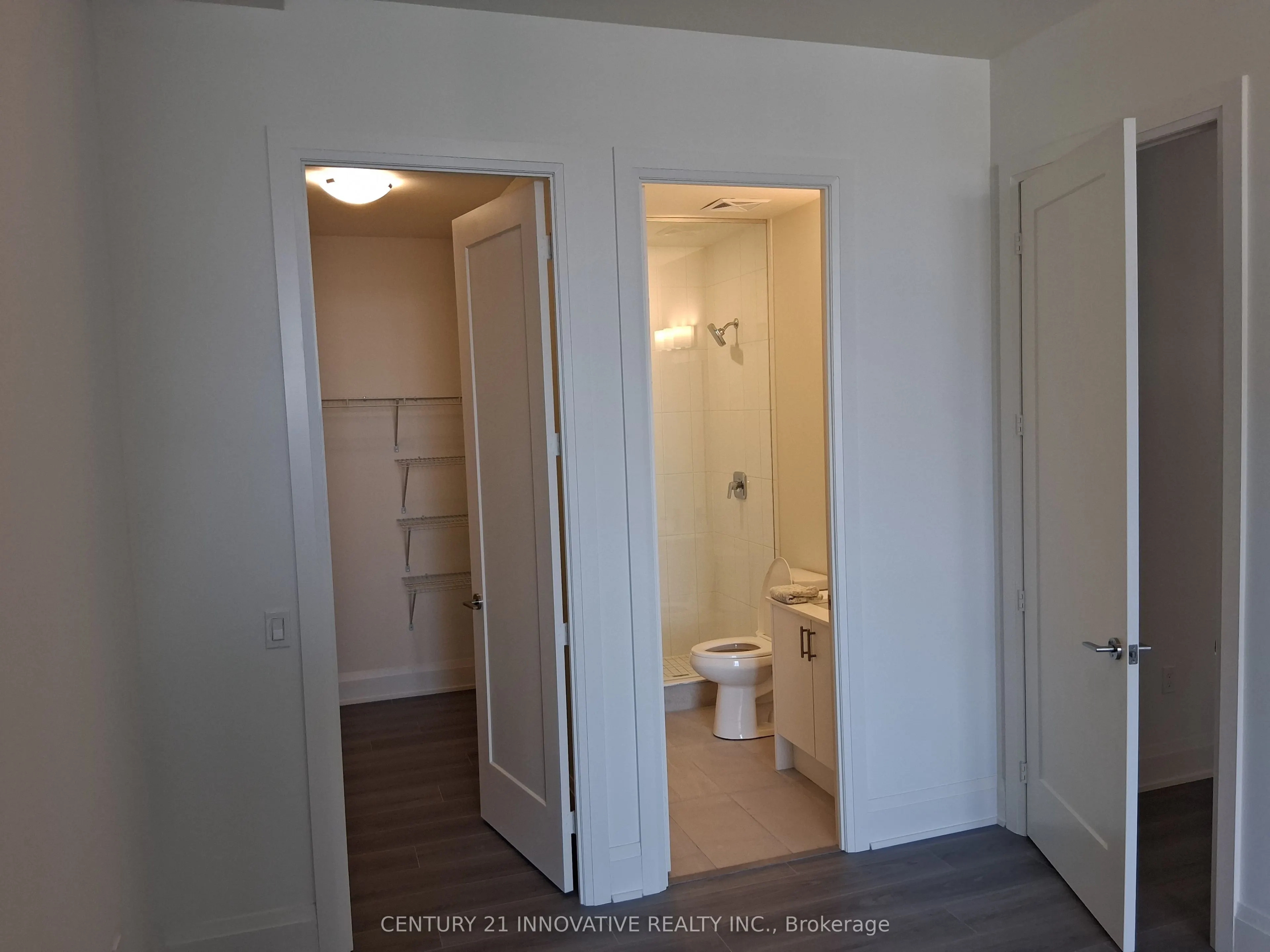 8960 Jane Street, #533