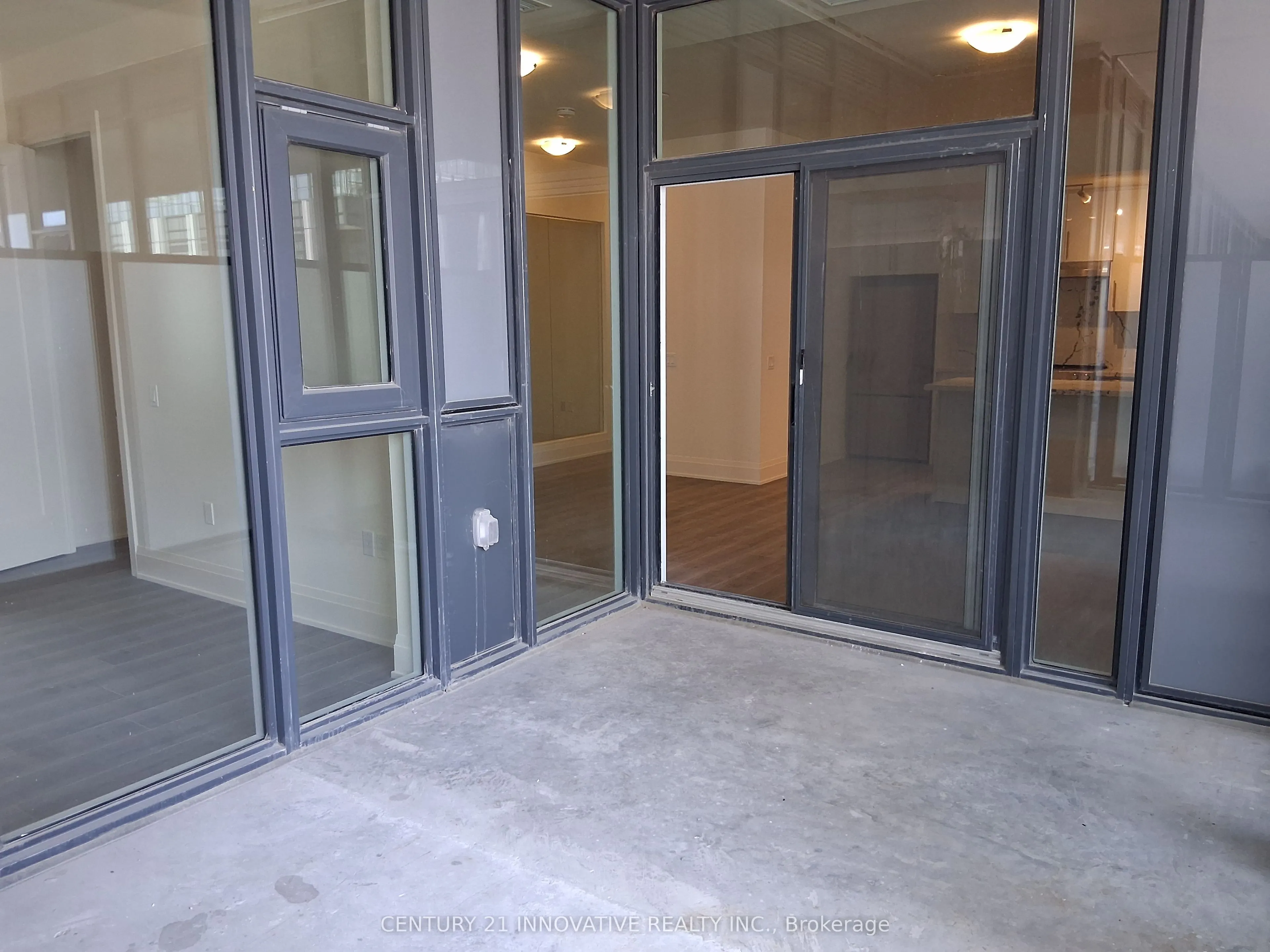 8960 Jane Street, #533
