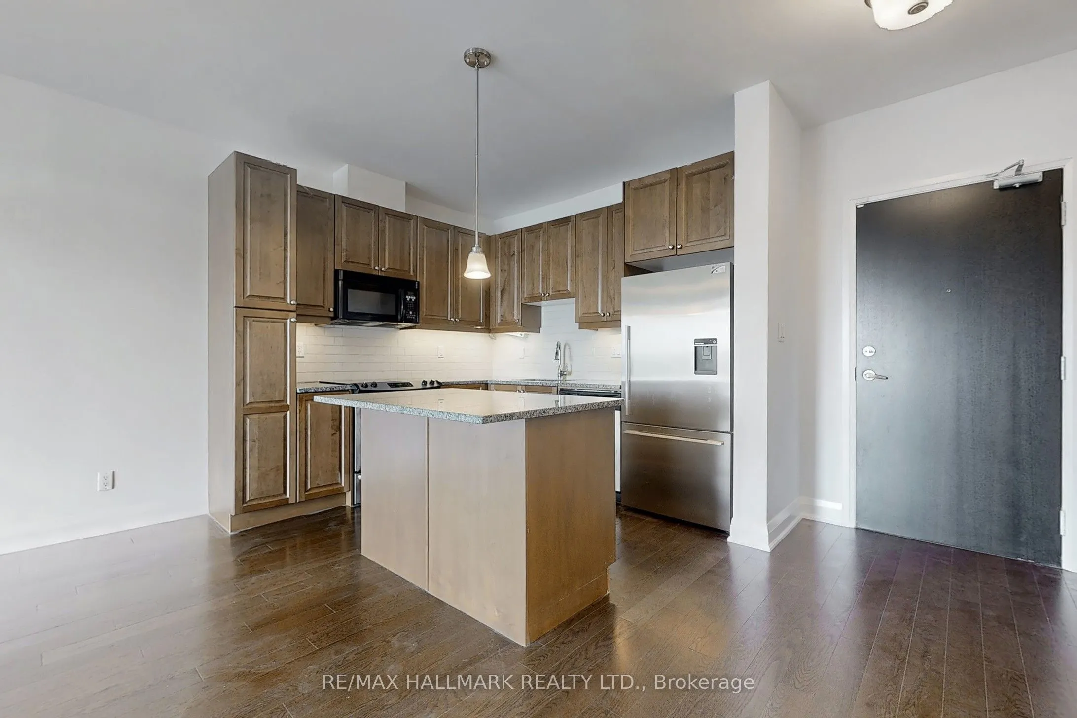 15277 Yonge Street, #607