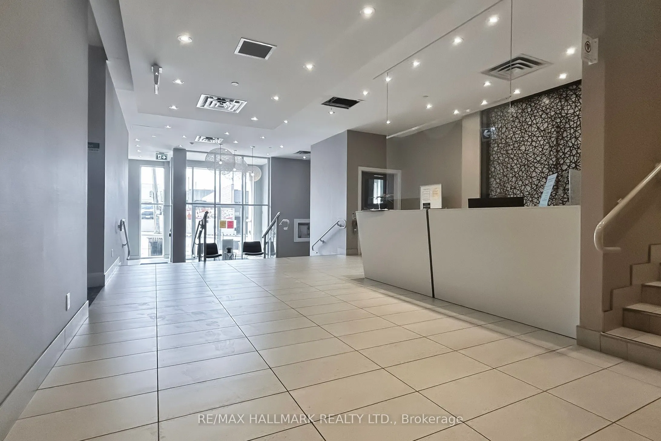 15277 Yonge Street, #607