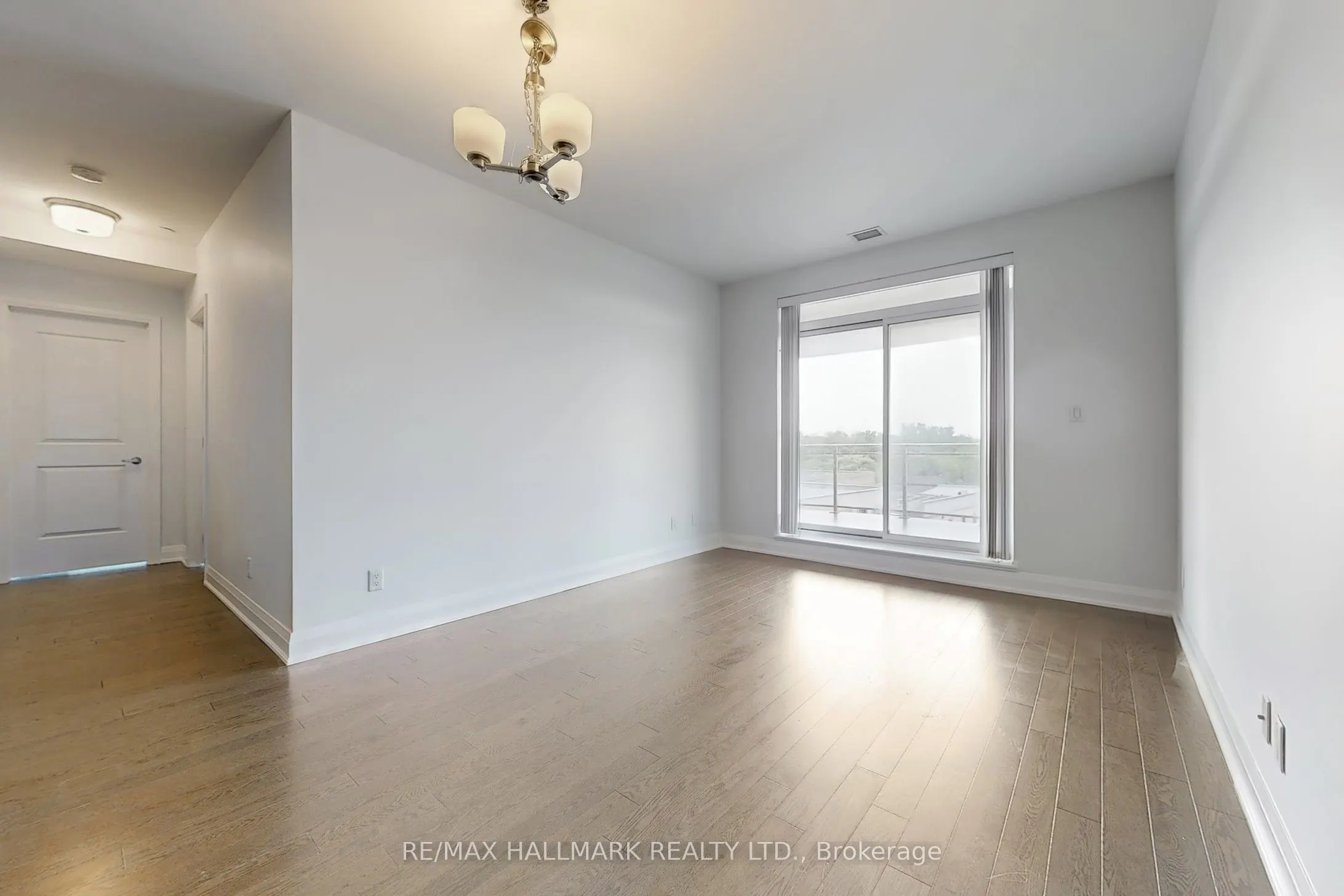 15277 Yonge Street, #607