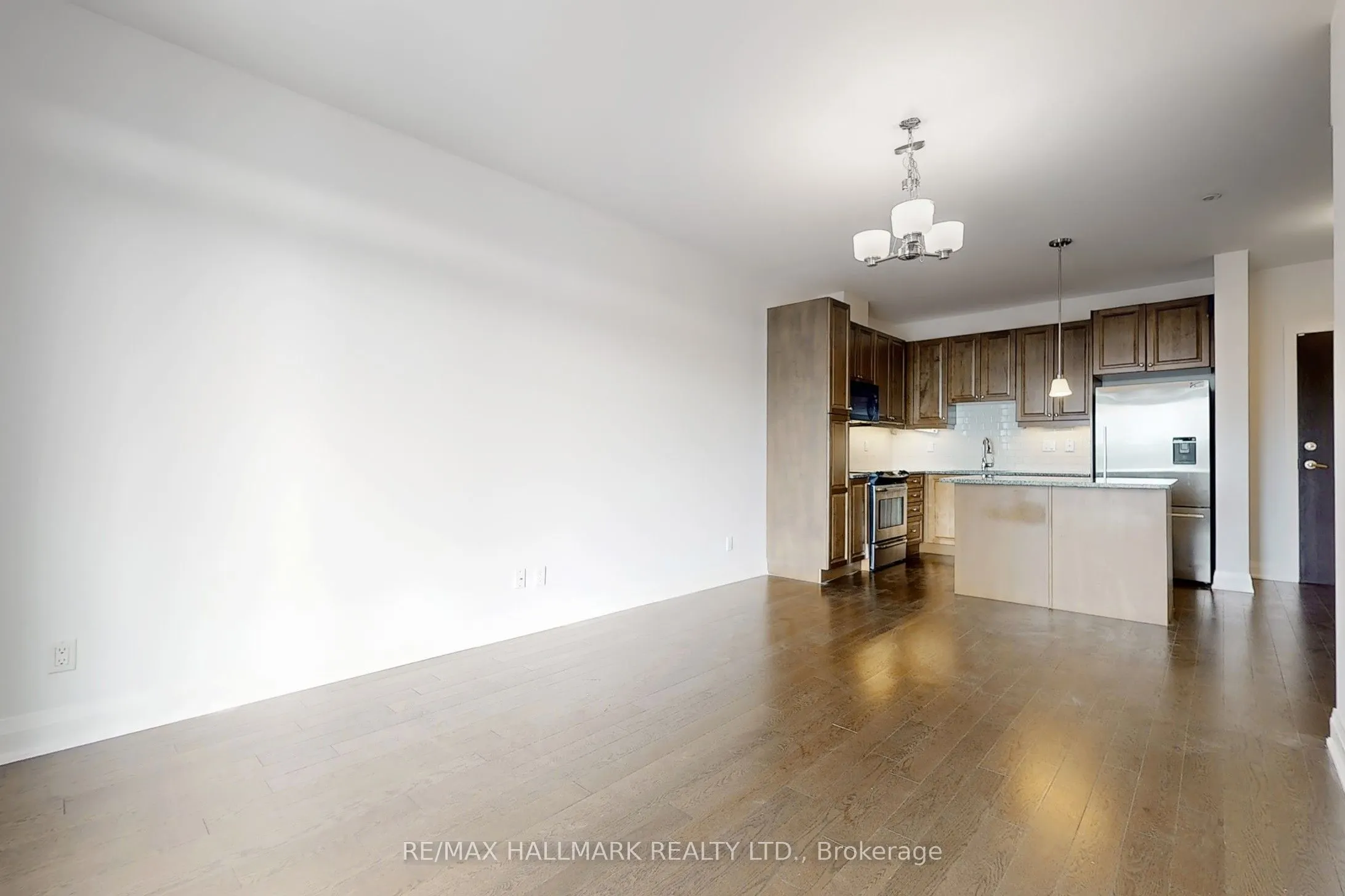 15277 Yonge Street, #607