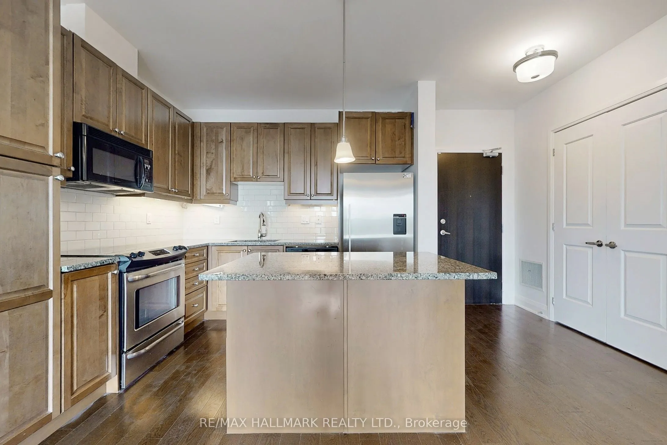 15277 Yonge Street, #607