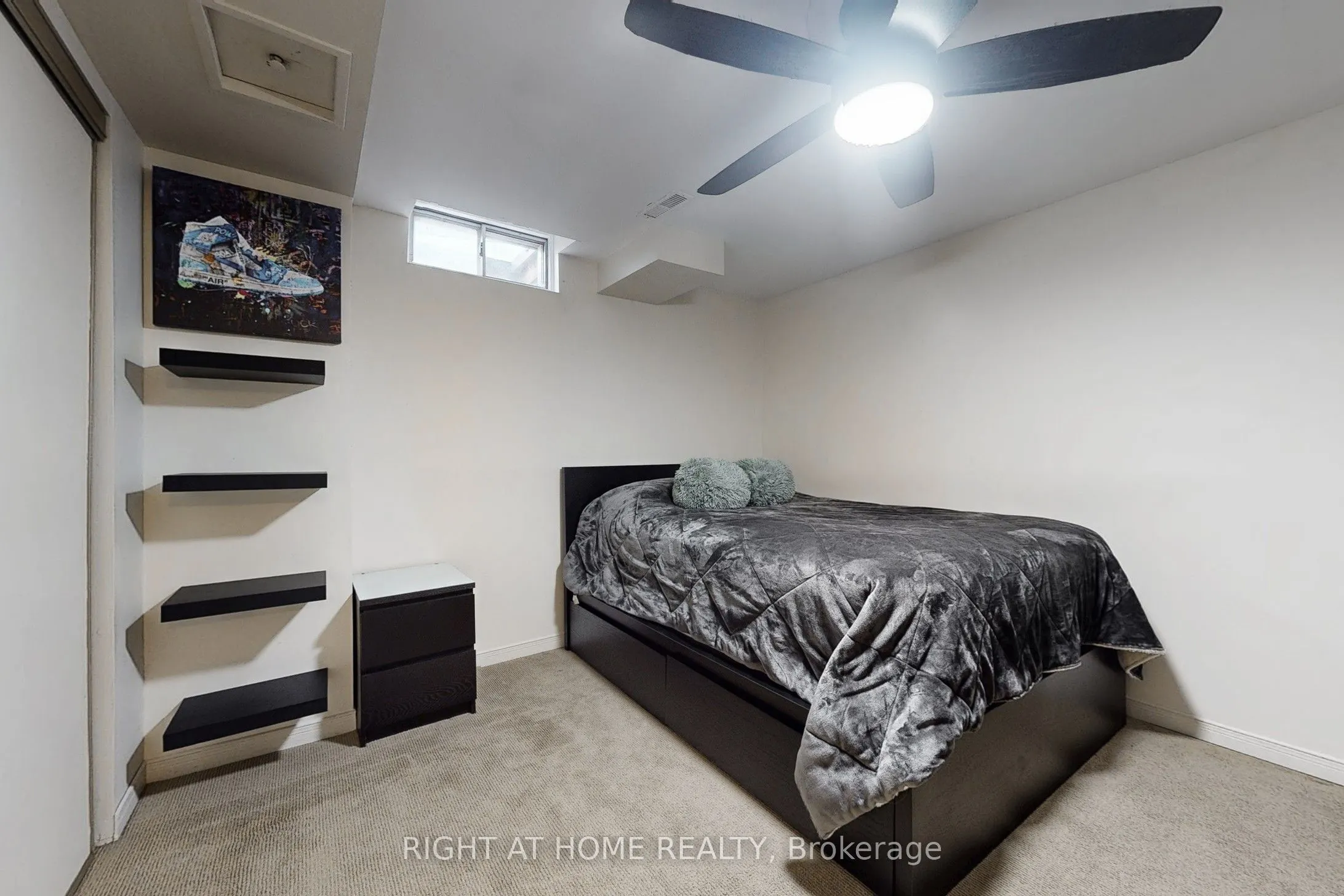 363 CROSSLAND Gate