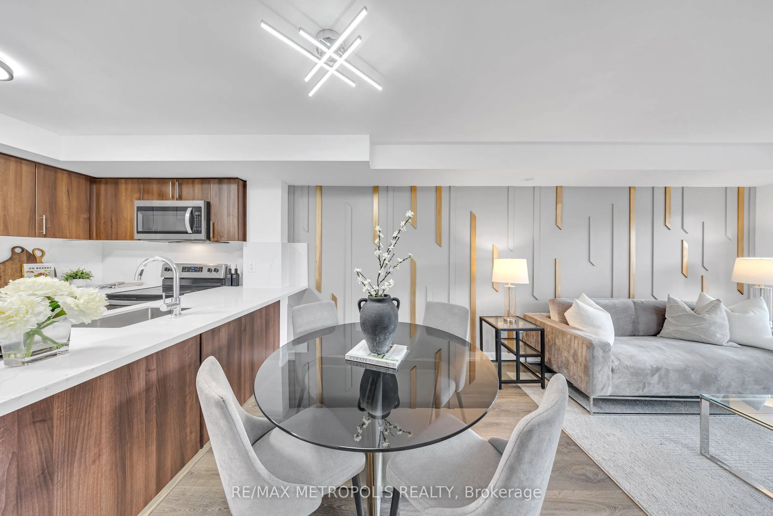 10 Westmeath Lane, #2226