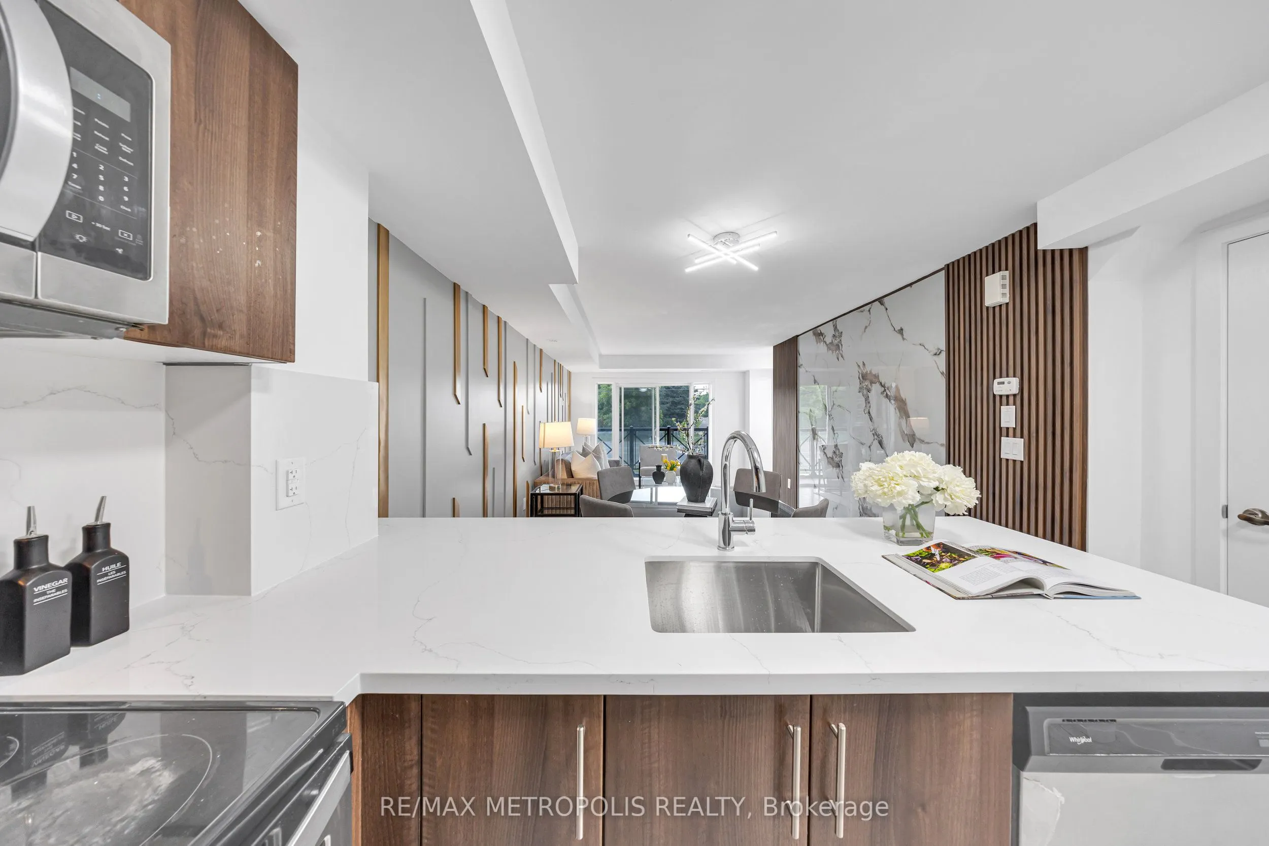 10 Westmeath Lane, #2226