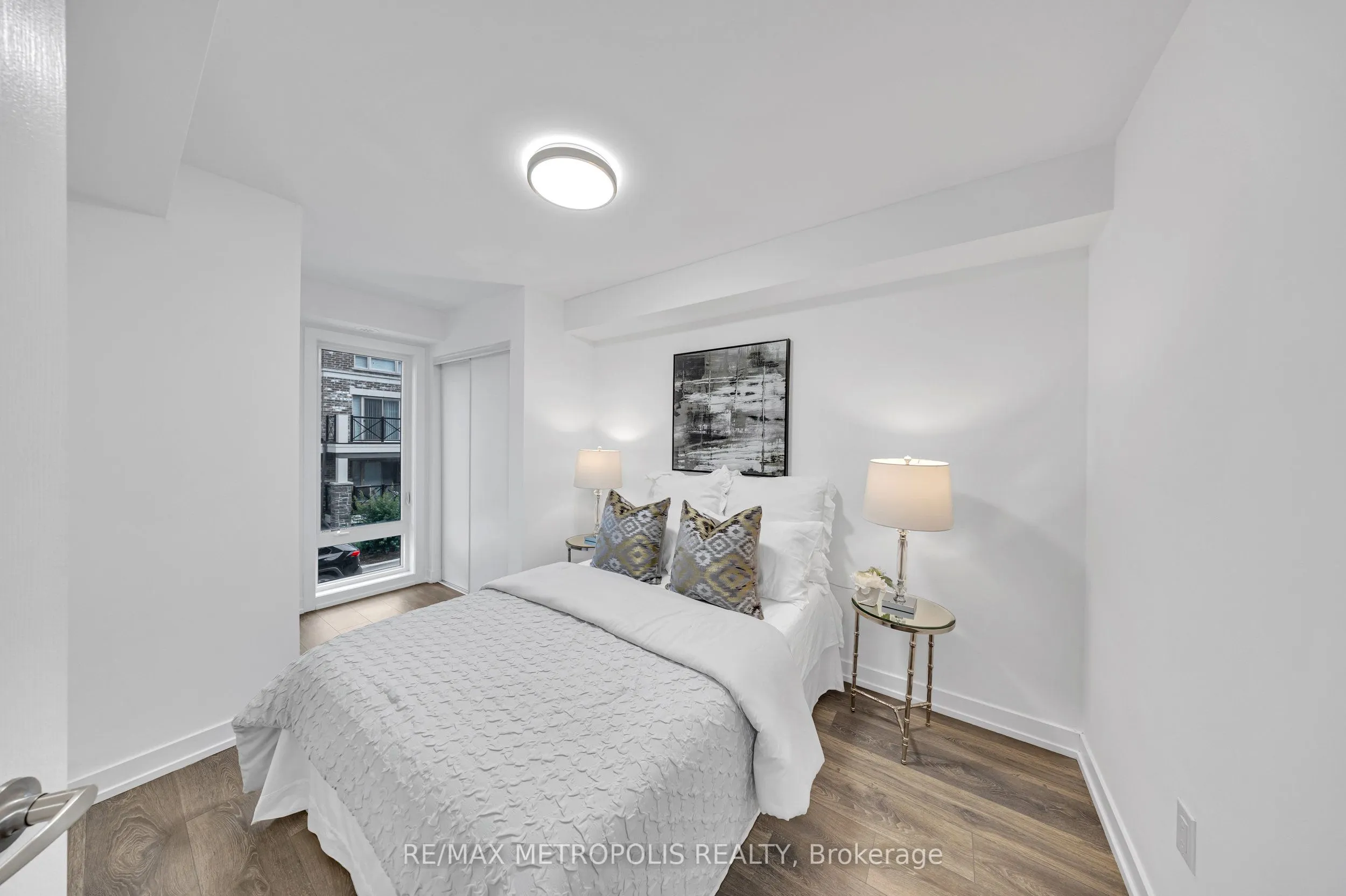 10 Westmeath Lane, #2226