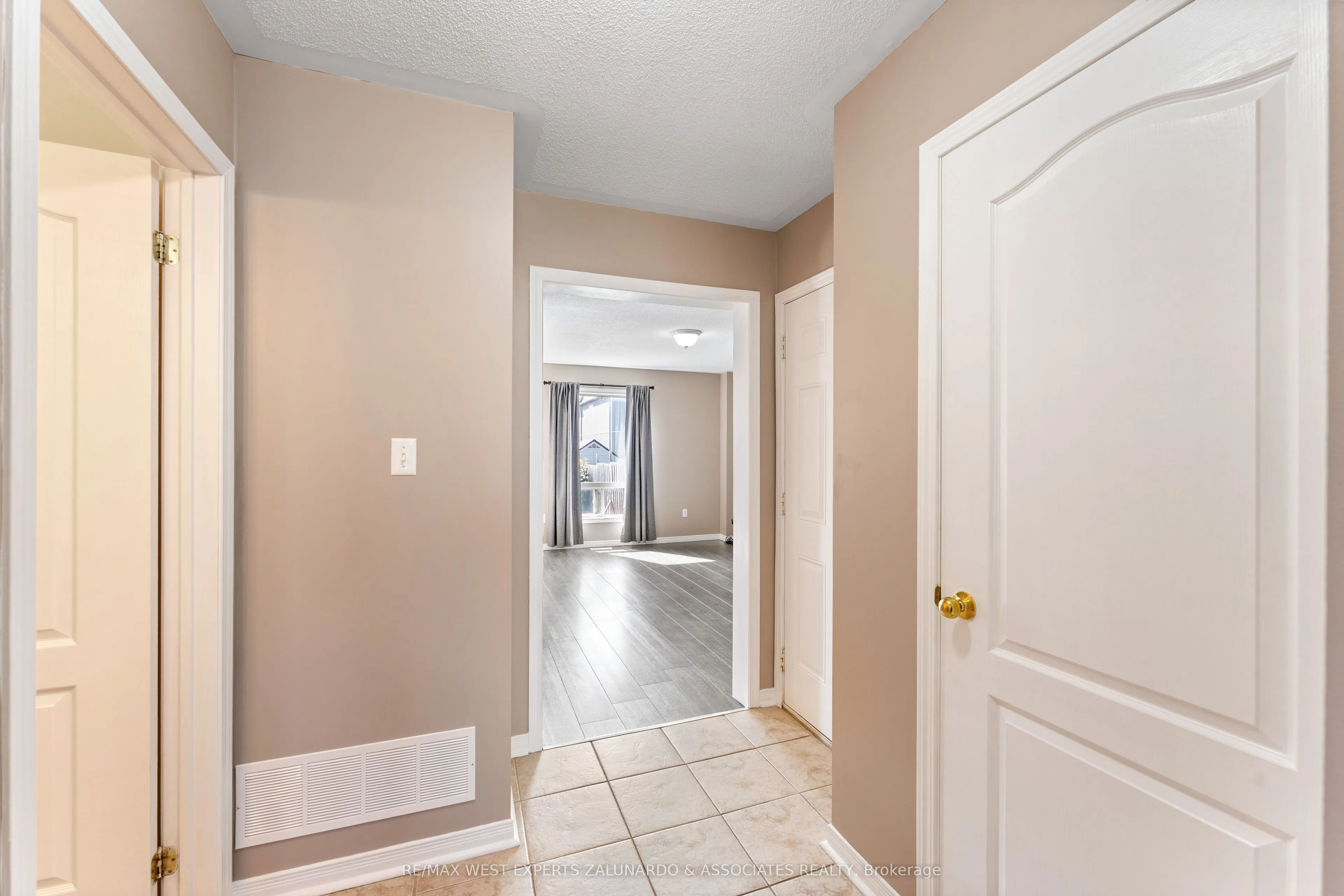 156 Stonemount Crescent