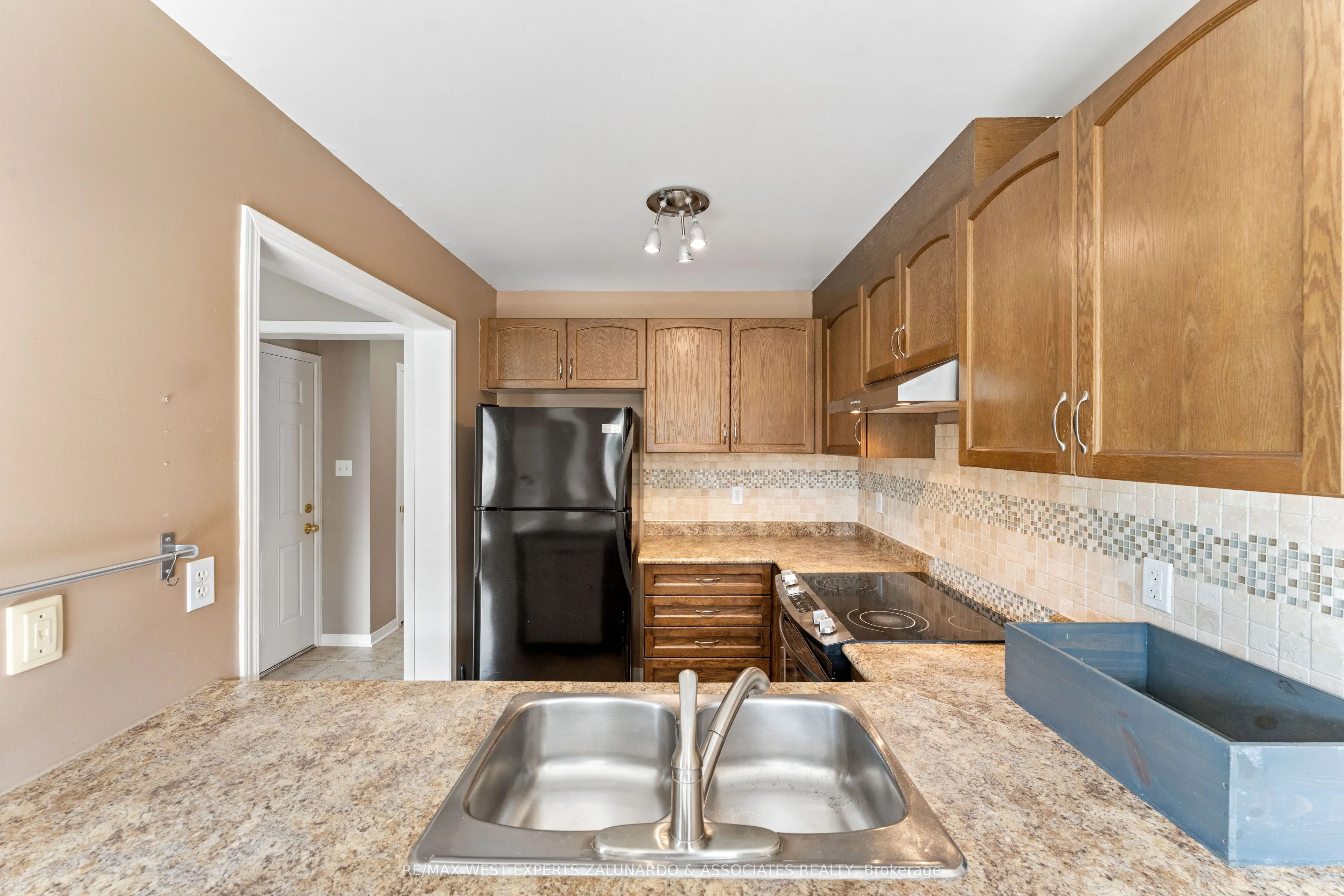 156 Stonemount Crescent