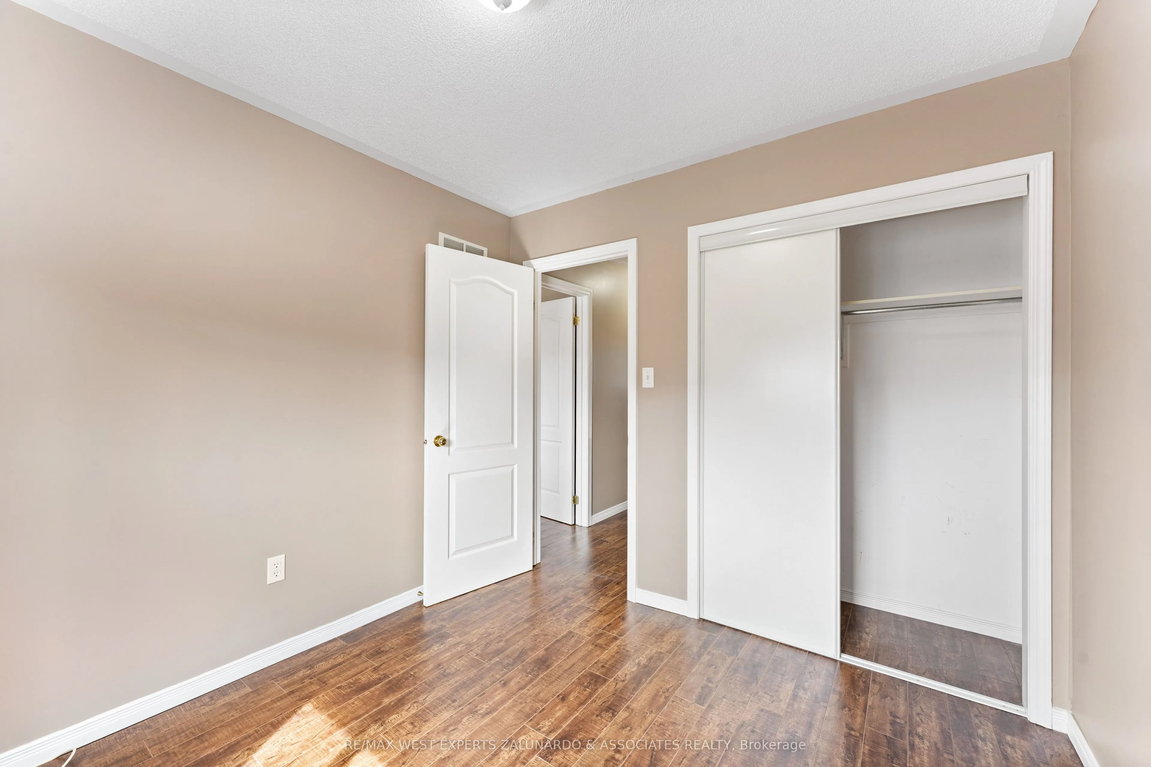 156 Stonemount Crescent